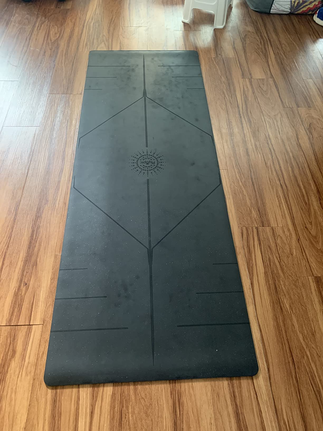 Plyopic Ultra Grip PRO Yoga Mat - EXTREME Non-Slip Performance - Dry & Wet Grip - Smarter Alignment Lines - Comfortable & Sweat Resistant - For Yoga, Pilates & Hot Yoga customer photo 1