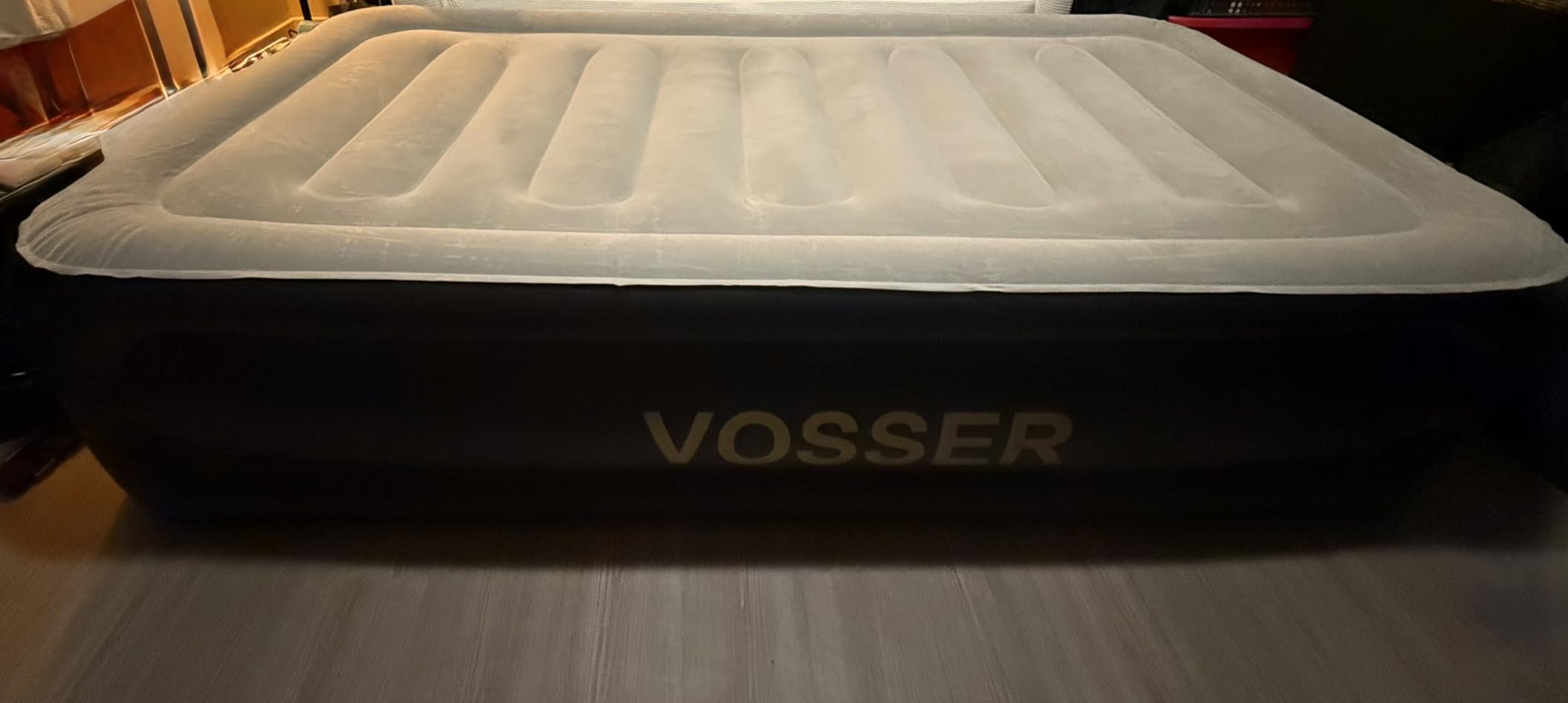VOSSER Air Mattress Queen with Built in Pump, 18