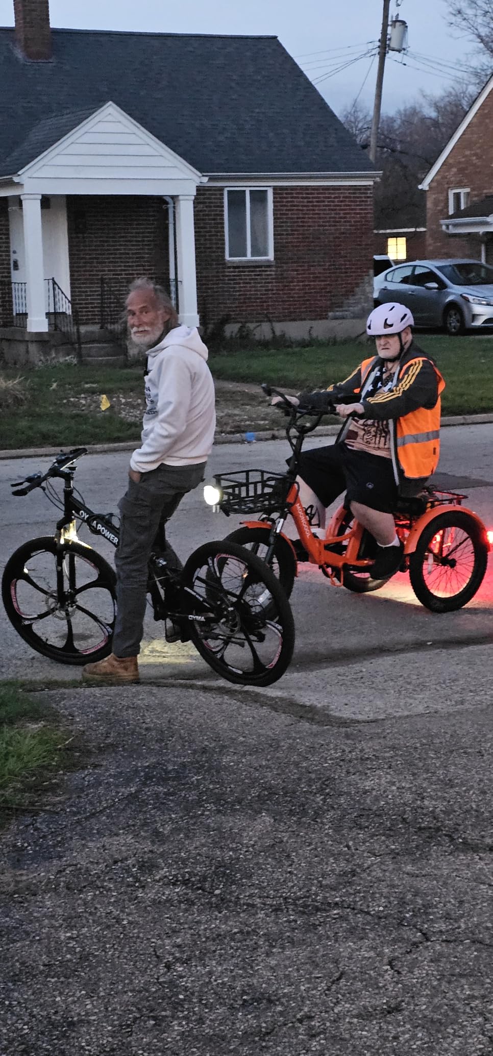MOONCOOL Electric Tricycle for Adults, Fat Tire Folding Electric Trike, 500W/750W, 48V Removable Battery reach 60 miles, Rear Differential, Suspension, Max 400 LBS Payload, 90% Assembled, Aluminum customer photo 1
