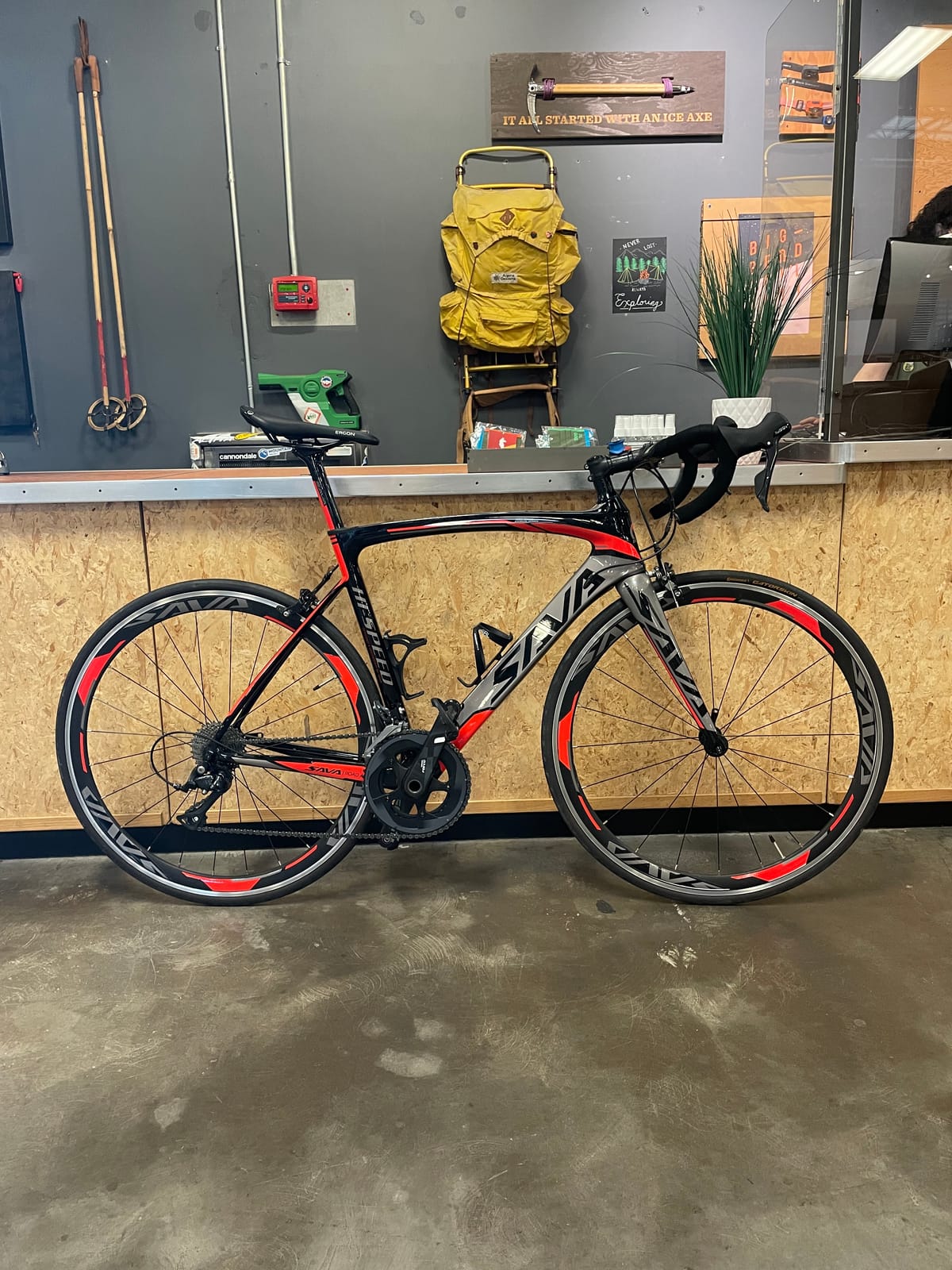 SAVADECK A7L 2026 Carbon Road Bike - T800 Carbon Fiber Frame, with Shimano 105 R7100 24-Speed Groupset, Hydraulic Disc Brake, 700C Racing Bicycle for Men & Women customer photo 2