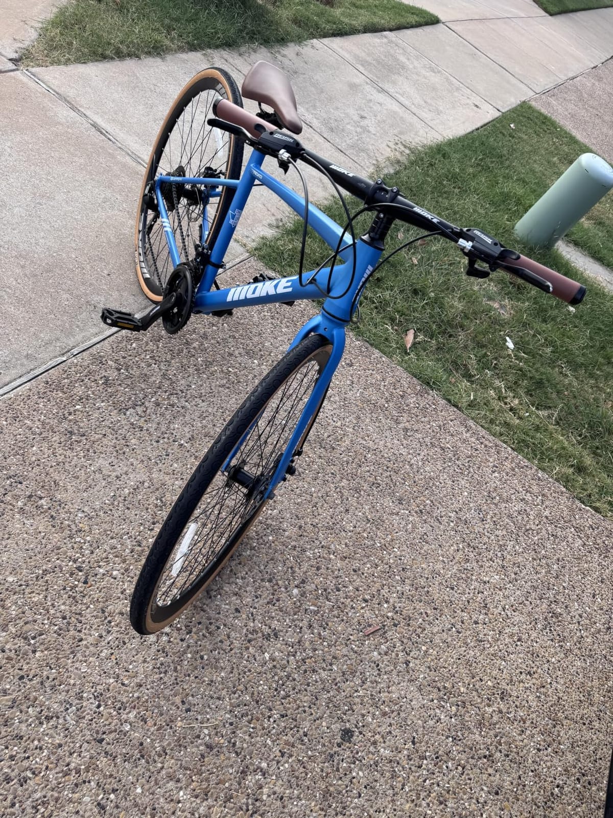 DEYGIA Hybrid Bike, 24-Speed 700C Wheel Hybrid Bicycle with Dual Disc Brakes, Trigger Shifting, Internal Wiring Frame, Lightweight City Commuter Bicycle customer photo 2