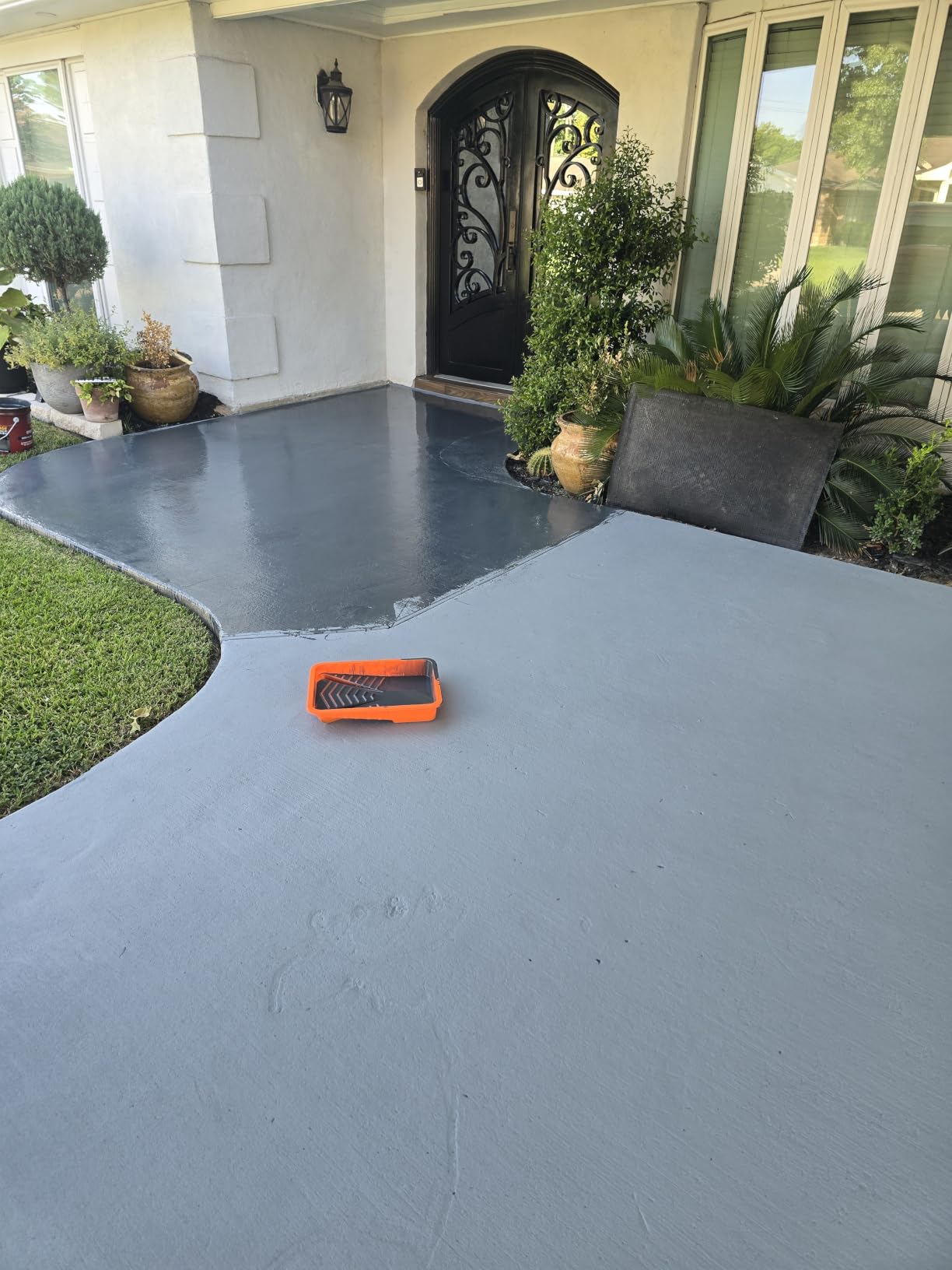 4 Gallon Epoxy Floor Paint kit (Silver gray, High-gloss, 800 sq.ft) - 100% solids | 6H hardness | 20-year durability | Compatible with decorative color flakes, Concrete coating for Garages, Basements, Wall customer photo 1