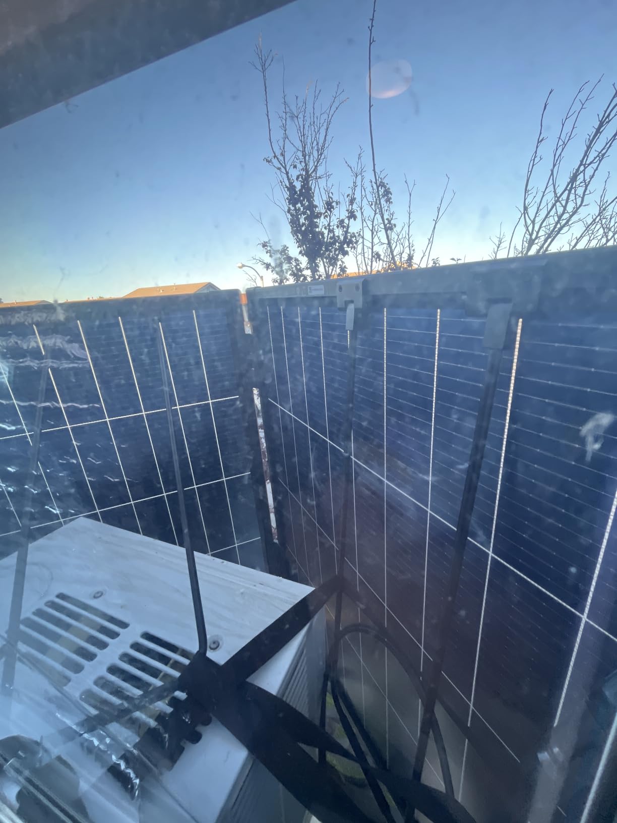 Anker SOLIX S2000 Portable Power Station, 2,010Wh, 3,000W Peak, Home Backup | LiFePO4 Battery, Up to 35-Hour Fridge Backup, 1,500W Solar Generator for Home, UPS, Outdoor, and Emergency Use (3000W Peak) customer photo 1