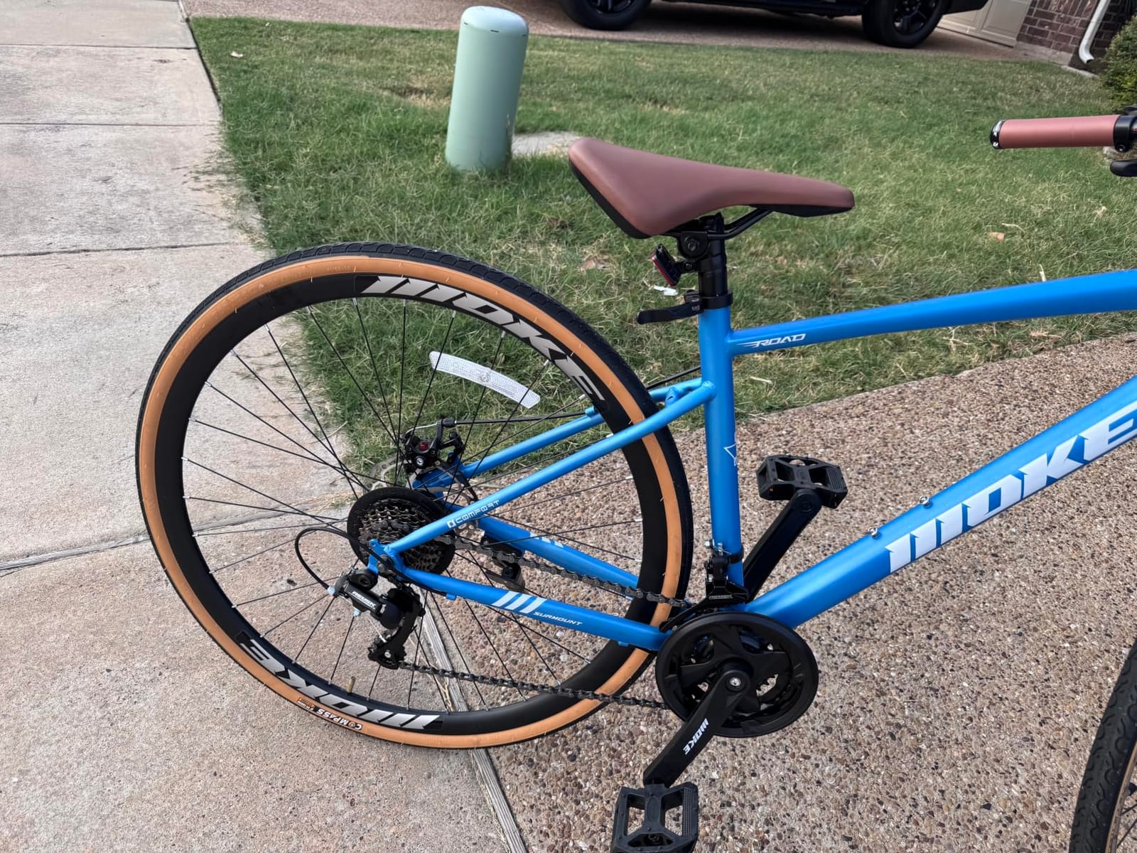 DEYGIA Hybrid Bike, 24-Speed 700C Wheel Hybrid Bicycle with Dual Disc Brakes, Trigger Shifting, Internal Wiring Frame, Lightweight City Commuter Bicycle for Men Women Adult customer photo 2