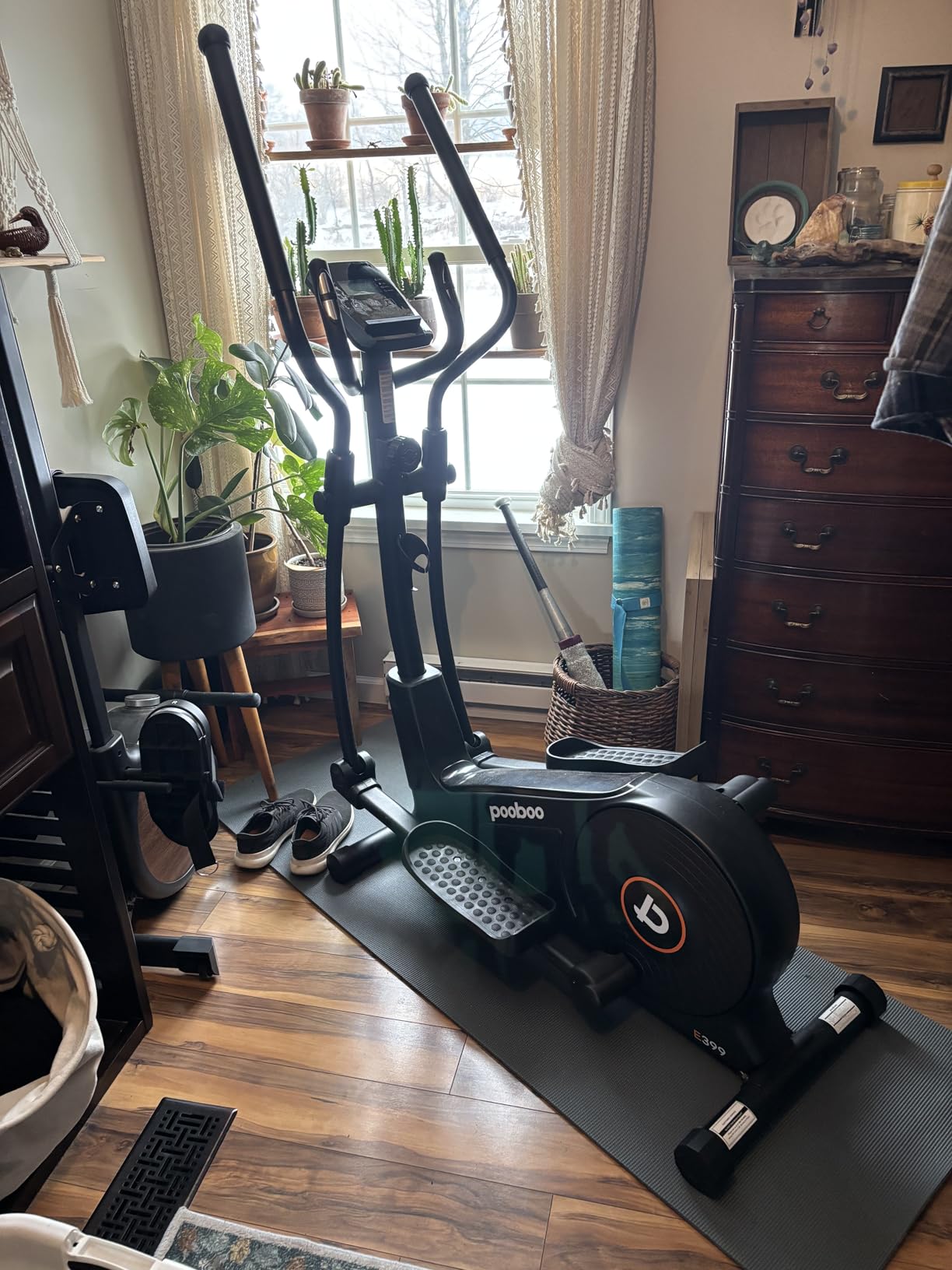 pooboo Elliptical Machine, Elliptical Exercise Machine with 16-Level Resistance&Quiet Magnetic Driving System, Elliptical Machine for Home with LCD Monitor,15.5-17IN Stride, 350LBS Weight Capacity customer photo 1