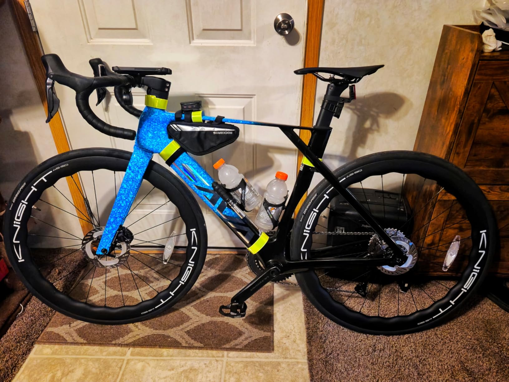 SAVADECK 2026 Blade R8 Ultegra Full Carbon Road Bike - Shimano R8170 24-Speed Di2, Hydraulic Disc Brakes, Ultralight Racing Bicycle customer photo 2