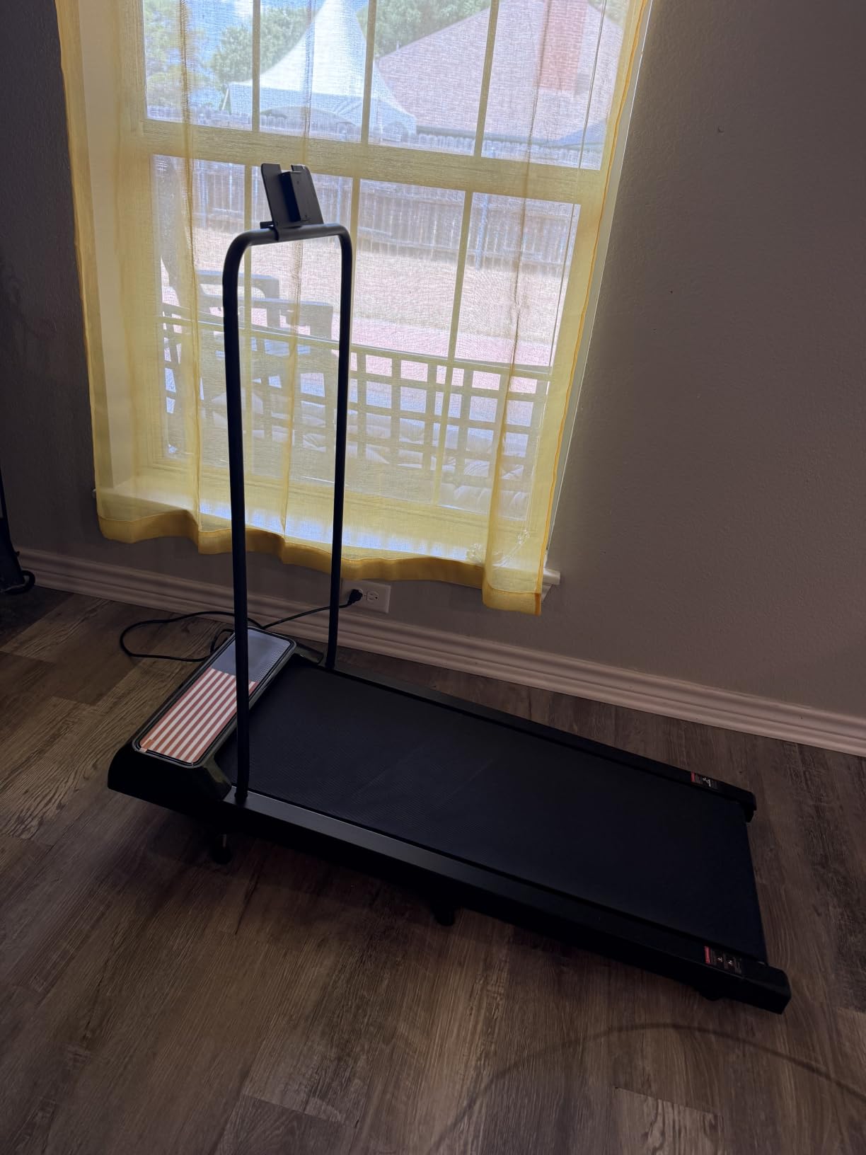 Walking Pad Treadmill with Handle Bar, 8% Incline Under Desk Treadmill | 2.5HP Quiet Motor, 265 lb Capacity, 0.6-4 MPH Speed, 15 x 35.4 in Belt, Compact for Home Office and Small Spaces customer photo 1