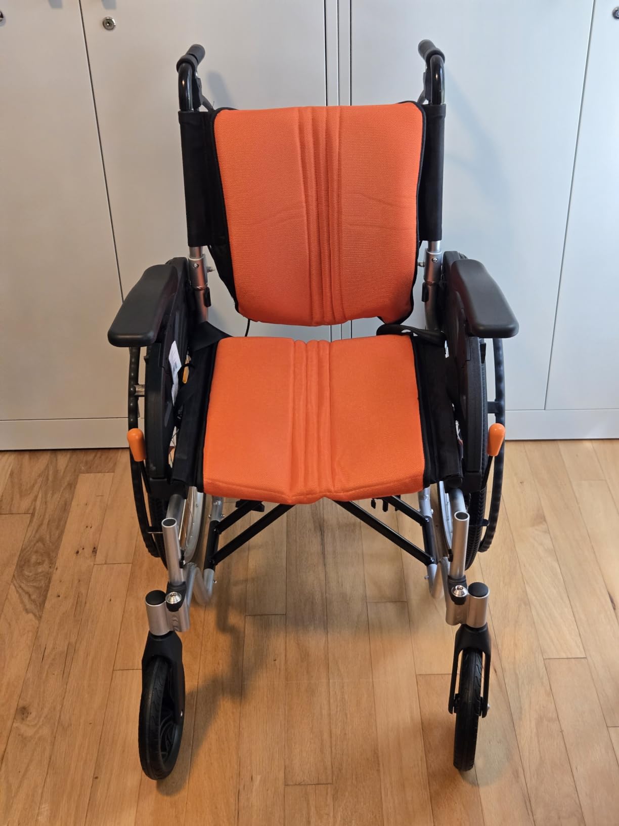 VOCIC Ultra Lightweight Foldable Wheelchairs for Adults 23lb Frame | Portable Self-Propelled Wheelchair for Seniors with Quick Release Wheels, Swing-Away Footrests, Flip-Back Arm, 300 lbs customer photo 1