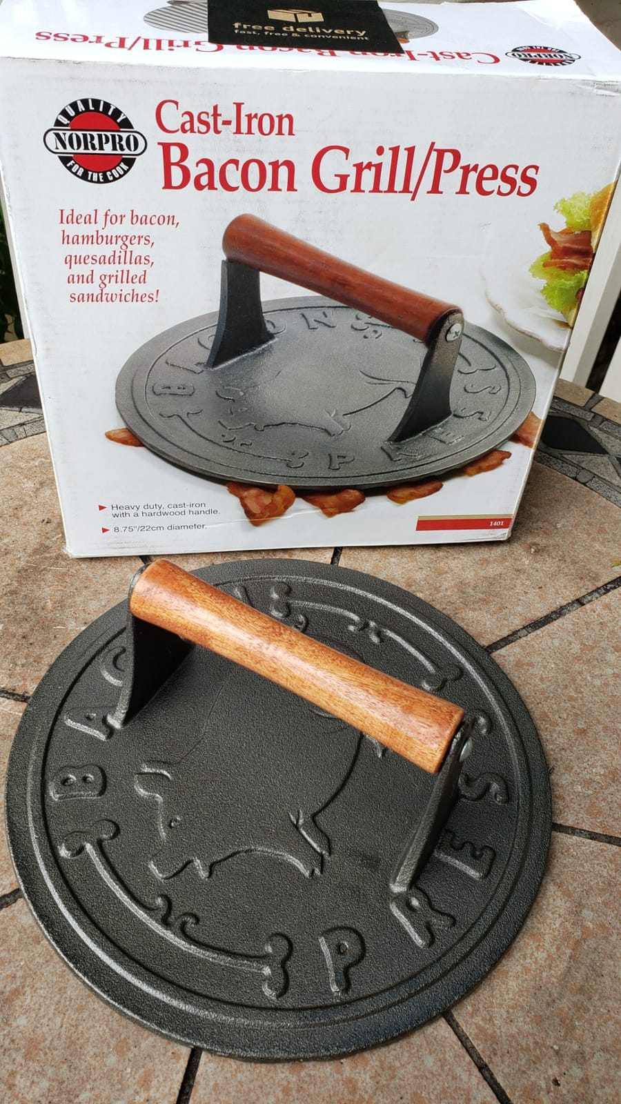 Norpro 8.75-Inch Cast Iron Bacon Press with Wood Handle, Round customer photo 2