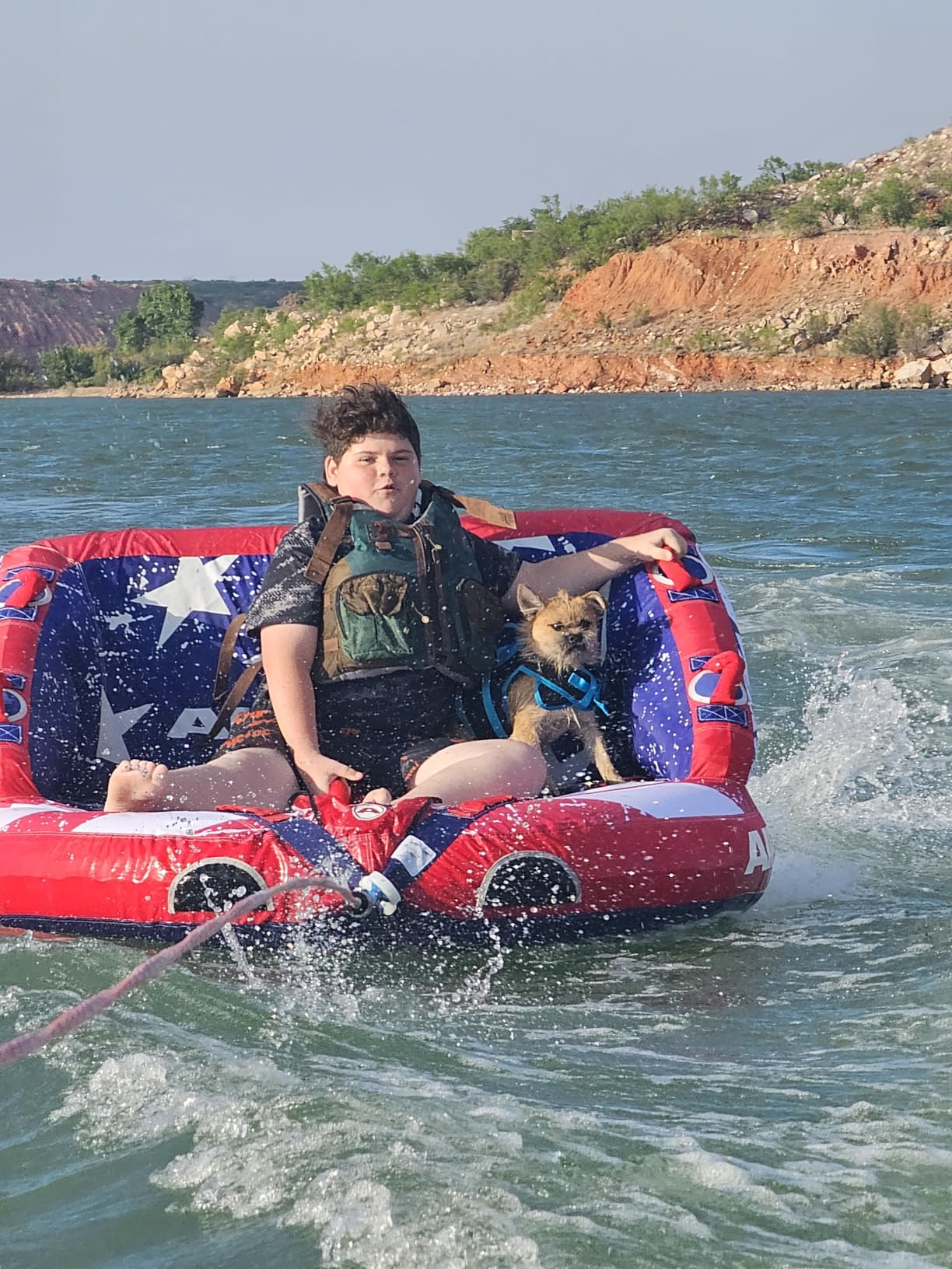Airhead Mable Towable Tube for Boating, 1-4 Rider Inflatable Boat Tube for Water Tubing, Heavy Duty Full Nylon Cover, EVA Foam Pads, Dual Tow Point, Patented Speed Safety Valve customer photo 1