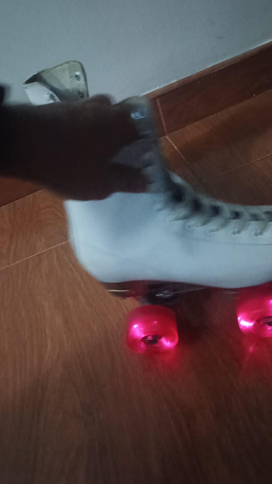 Chicago Skates Classic Quad Roller Skates for Women & Men – Durable & Top Performance, Adjustable High-Top Boots for Safe Indoor/Outdoor Roller Derby–60mm PU Wheels & Semi-Precision Bearings customer photo 2