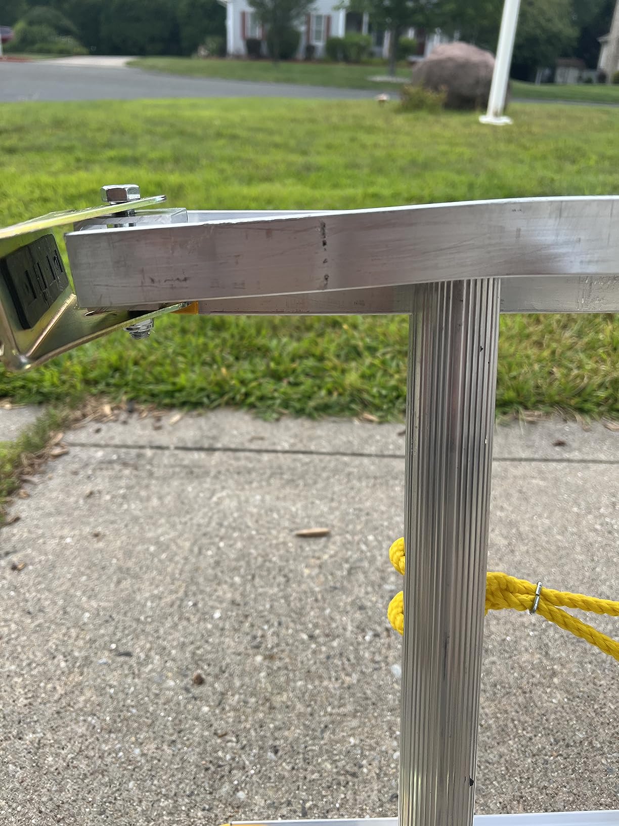 Louisville Ladder 16-foot Aluminium Extension Ladder, 250-Pound Load Capacity, Type I, AE3216 customer photo 2