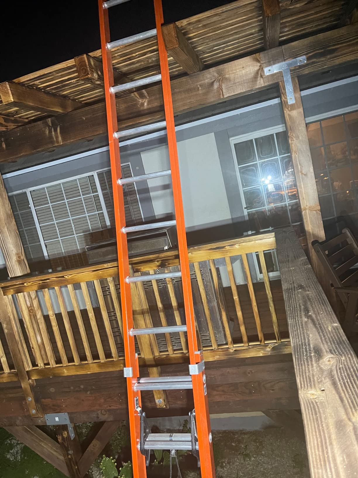 Louisville 16 ft Fiberglass Extension Ladder, FE3216, Type IA, 300 lbs customer photo 1
