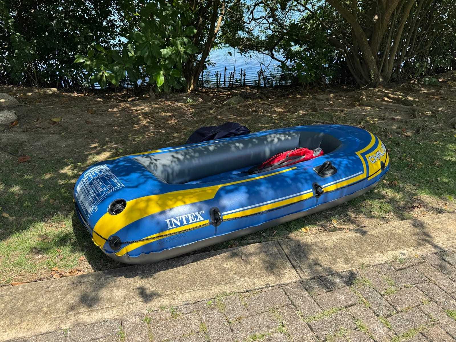INTEX Challenger Inflatable Boat Set: Includes Deluxe 48in Boat Oars and High-Output Pump customer photo 1