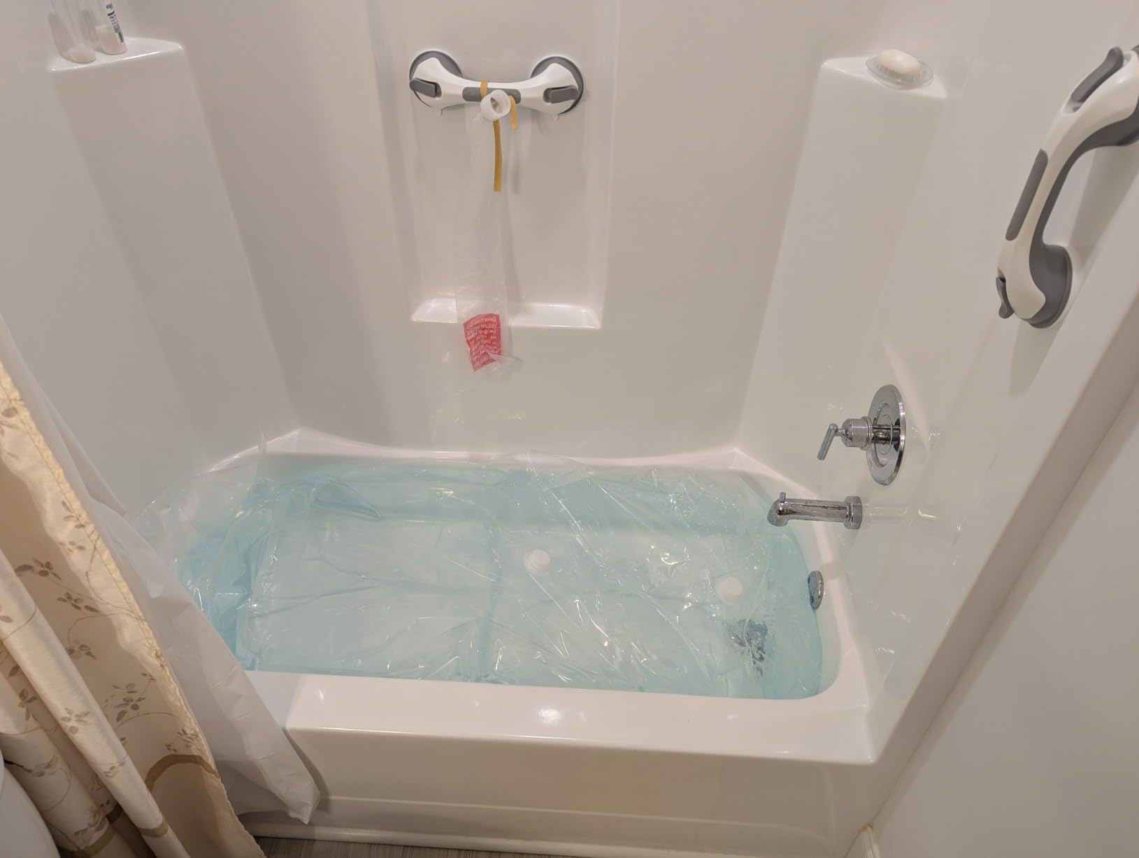 waterBOB Bathtub Emergency Water Storage Bladder Up To 100 Gallon Capacity - Food Grade Liner with Hand Pump for Hurricane and Disaster Preparedness - BPA Free Drinking Water Container customer photo 1