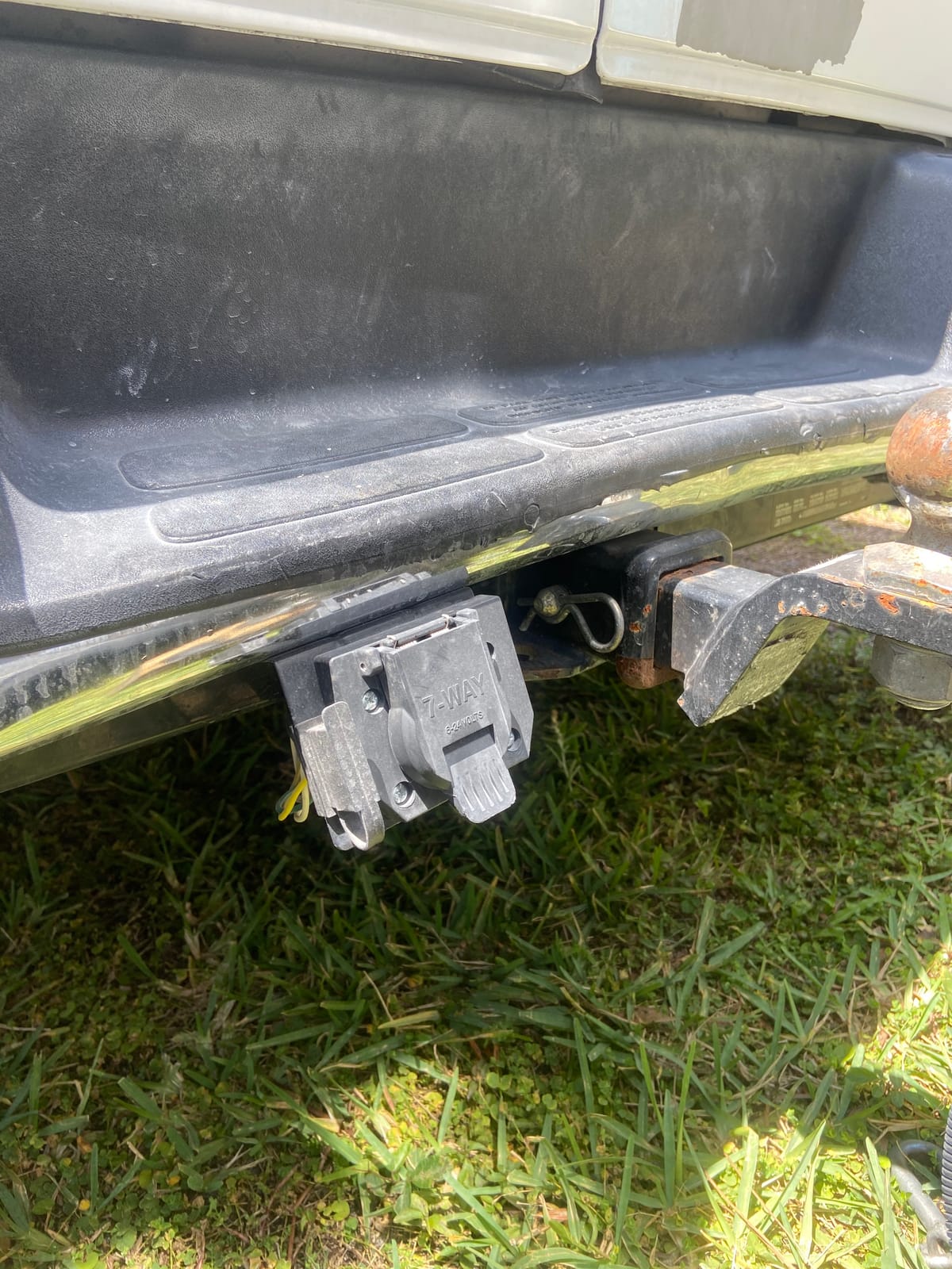 CURT 57672 Trailer Wiring Adapter, 4-Way Flat and 7-Way RV Blade Outputs customer photo 2