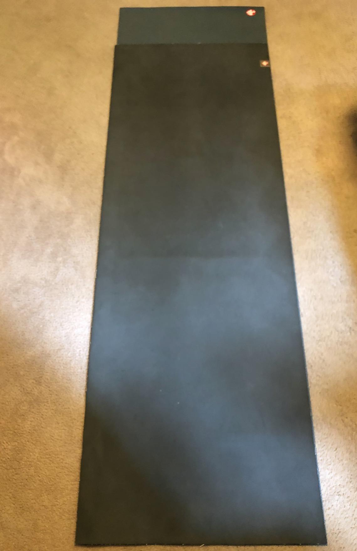 Manduka PROlite Yoga Mat 4.7mm | Lifetime Durability | Hygienic Construction | Teacher Approved customer photo 2