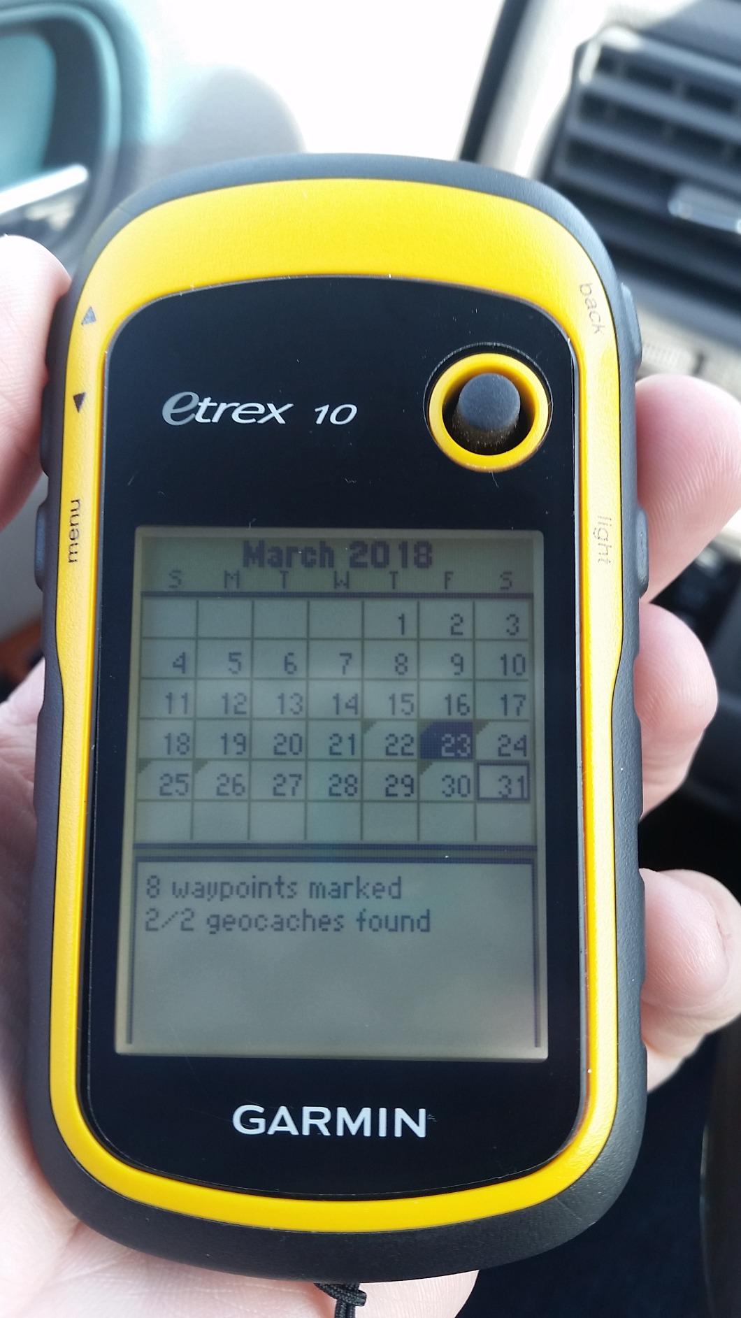 Garmin 010-00970-00 eTrex 10 Worldwide Handheld GPS Navigator customer photo 2