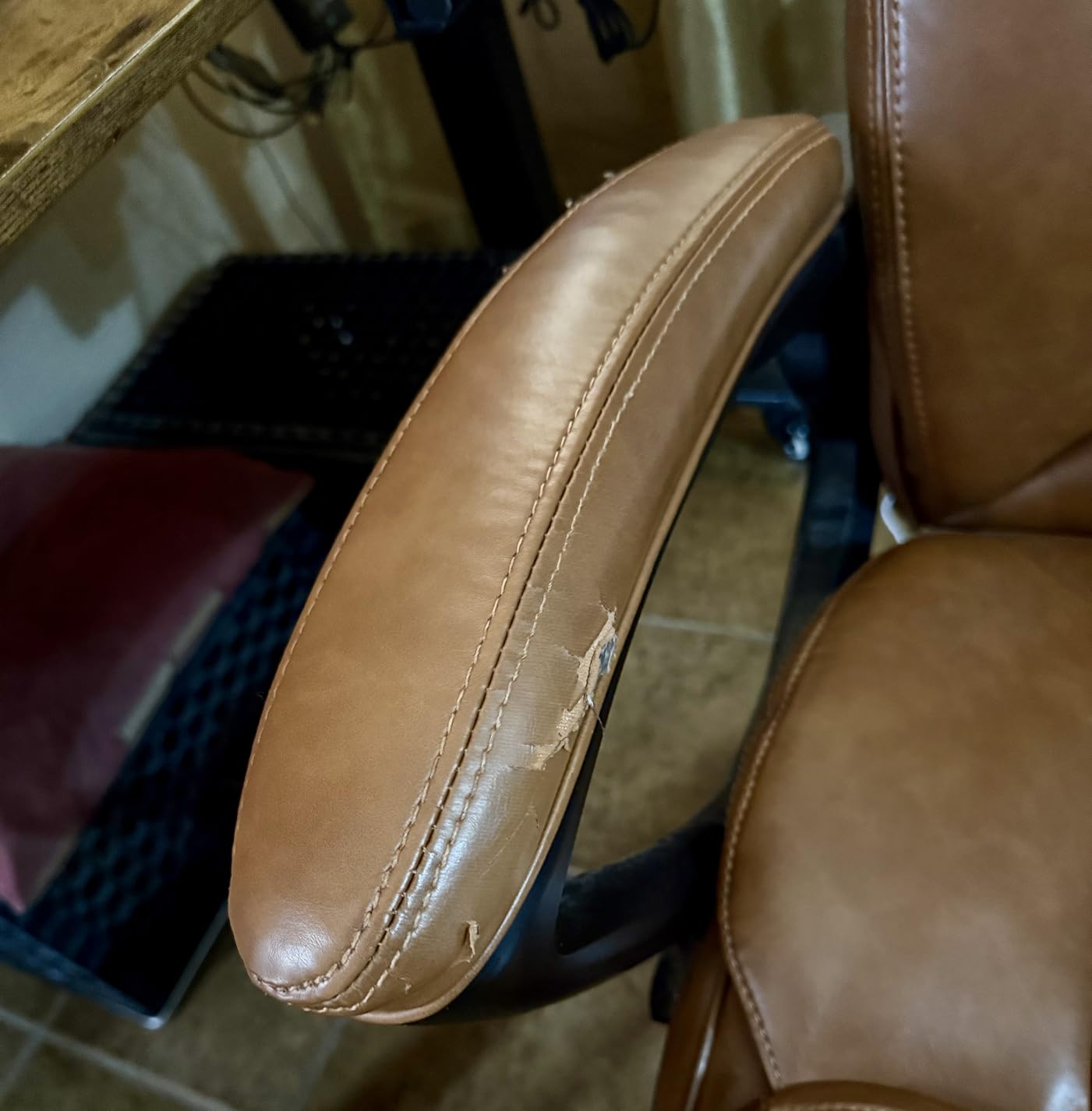 Serta Ergonomic Big and Tall Executive Office Chair Lumbar Support, Leather customer photo 2
