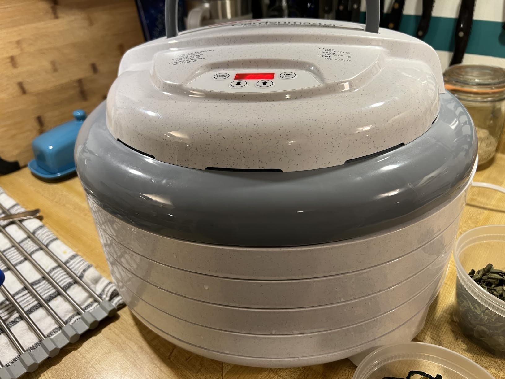 NESCO FD-1040 Gardenmaster Digital Pro 4 Tray Food Dehydrator customer photo 2
