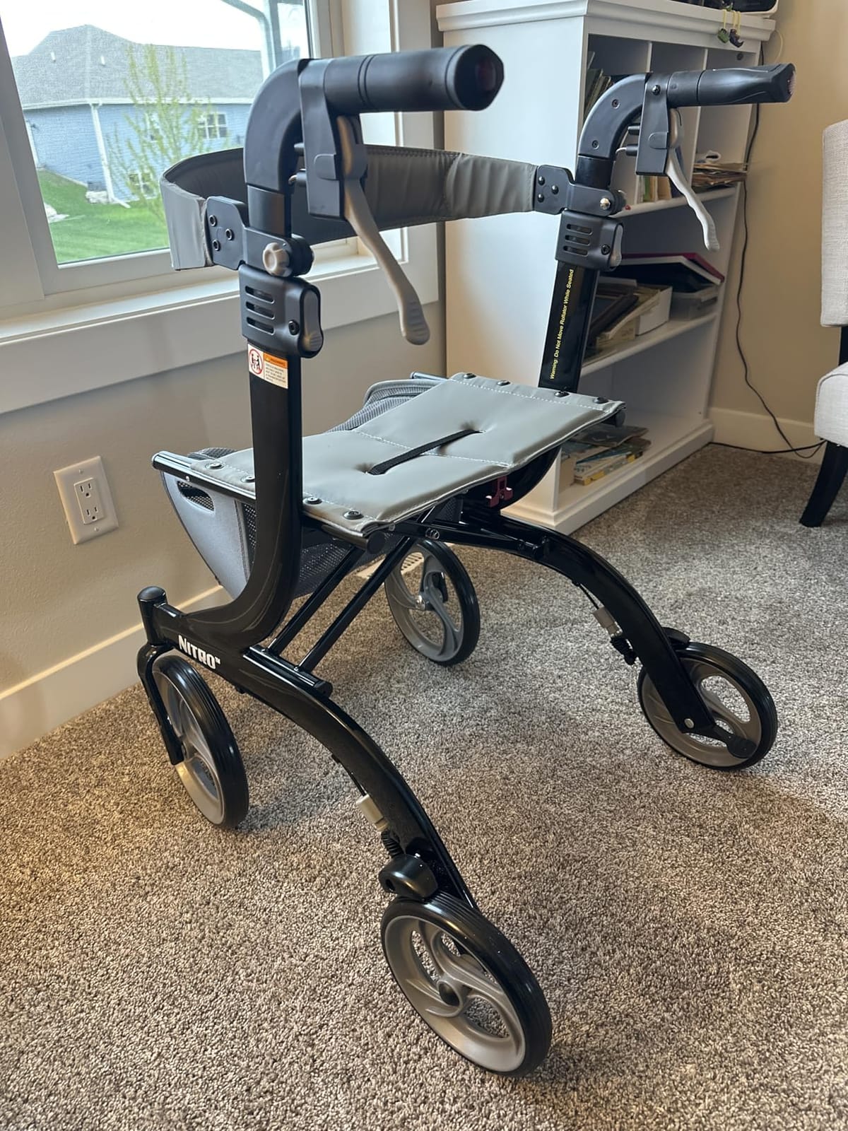 Drive Medical RTL10266BK Nitro Foldable Rollator Walker with Seat, Black customer photo 2