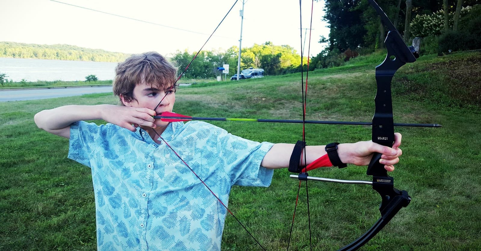 GENESIS Original Archery Compound Bow and Arrow Set, Draw customer photo 1