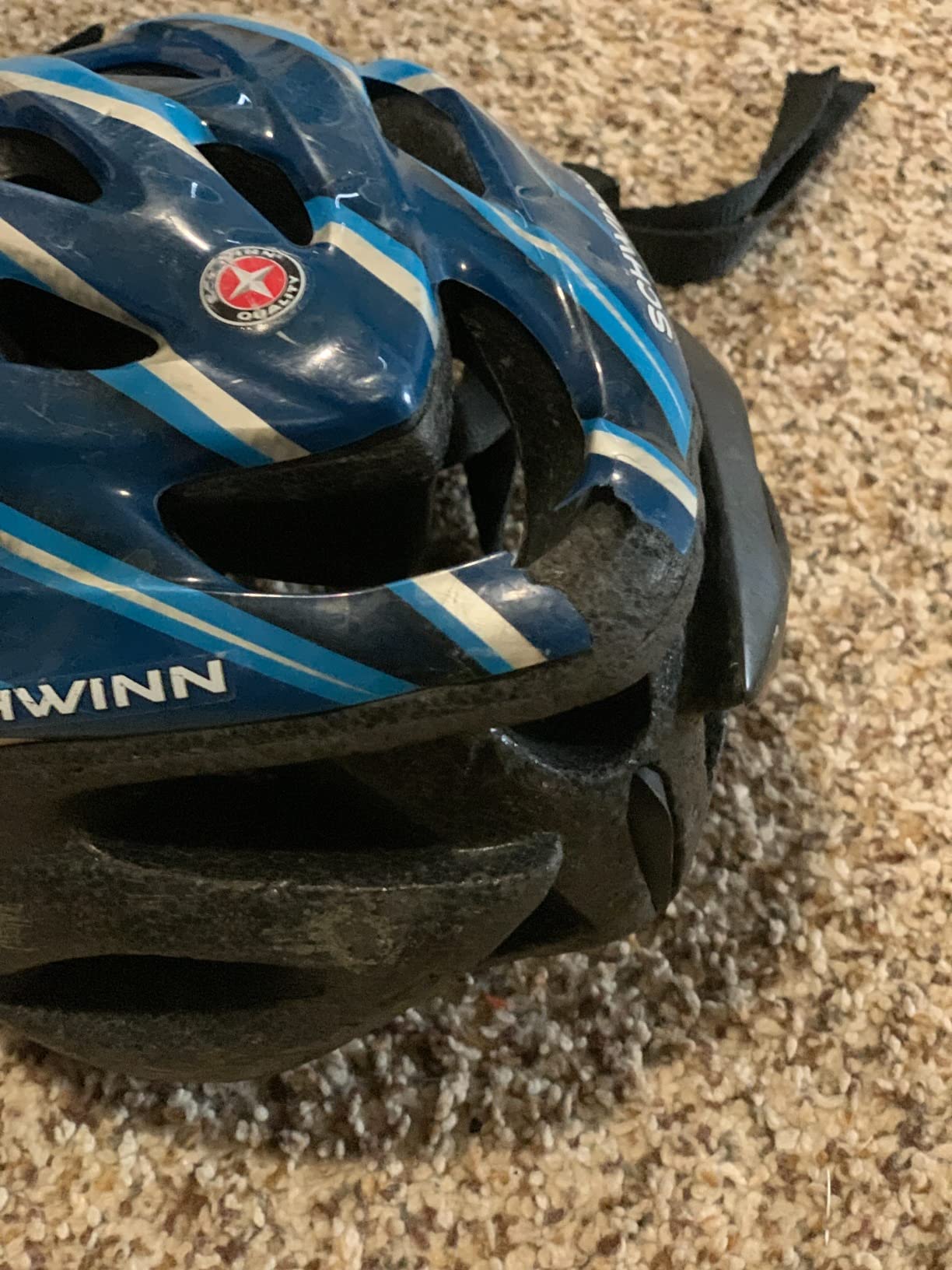 Schwinn Thrasher Helmet for Kids, Size 55-58 cm for Kids 8-14, Lightweight Microshell, Adjustable Dial & Straps, Interior Padding, Air Vents, Visor, Helmet for Boys and Girls customer photo 1