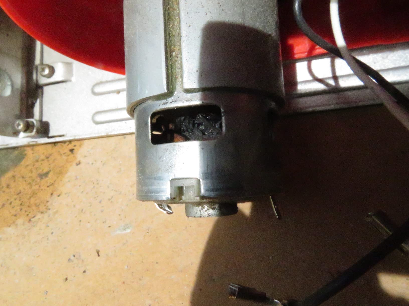 BLACK+DECKER 20V 5-1/2