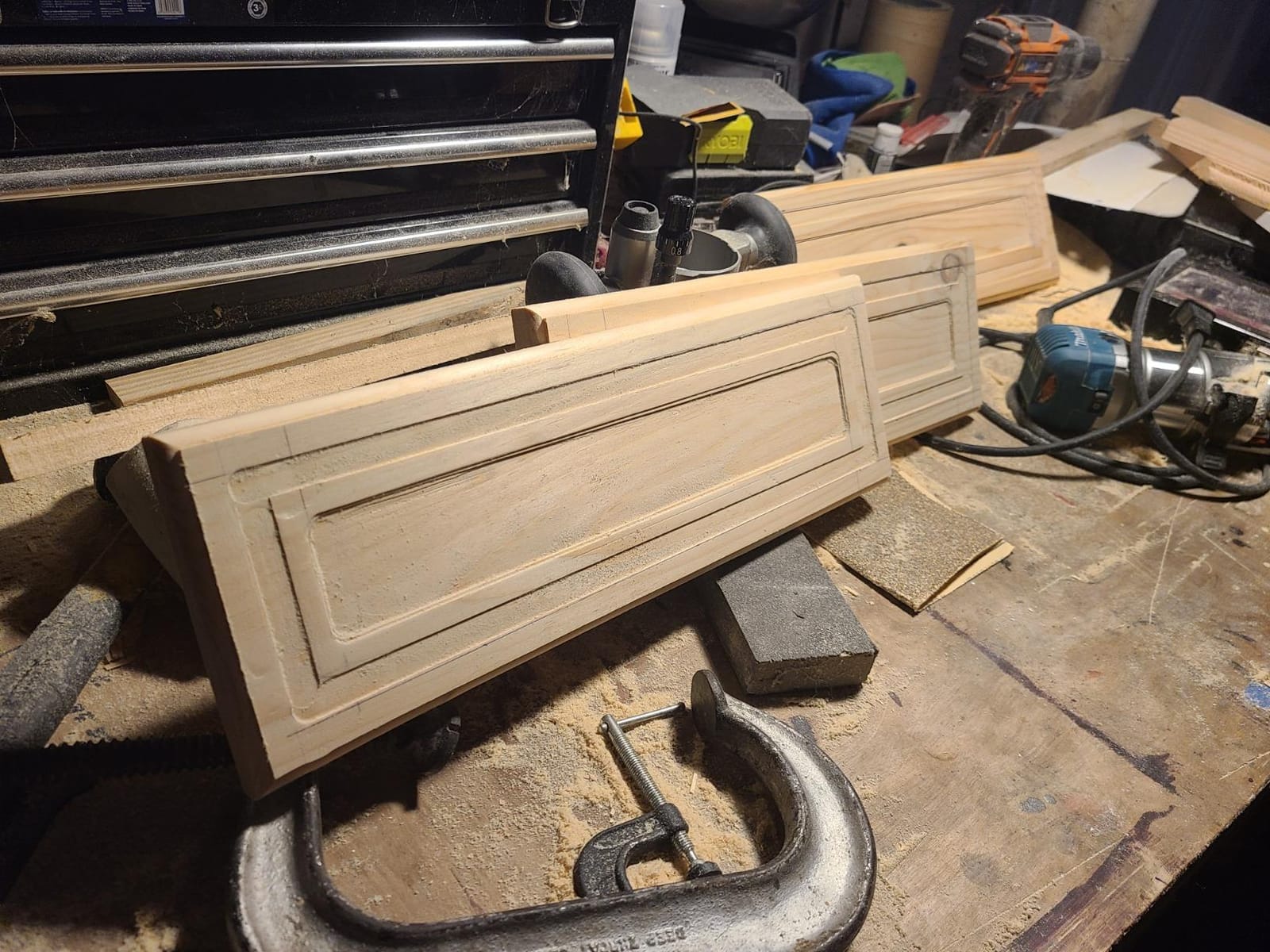 Makita RT0701CX7 1-1/4 HP* Compact Router Kit customer photo 2