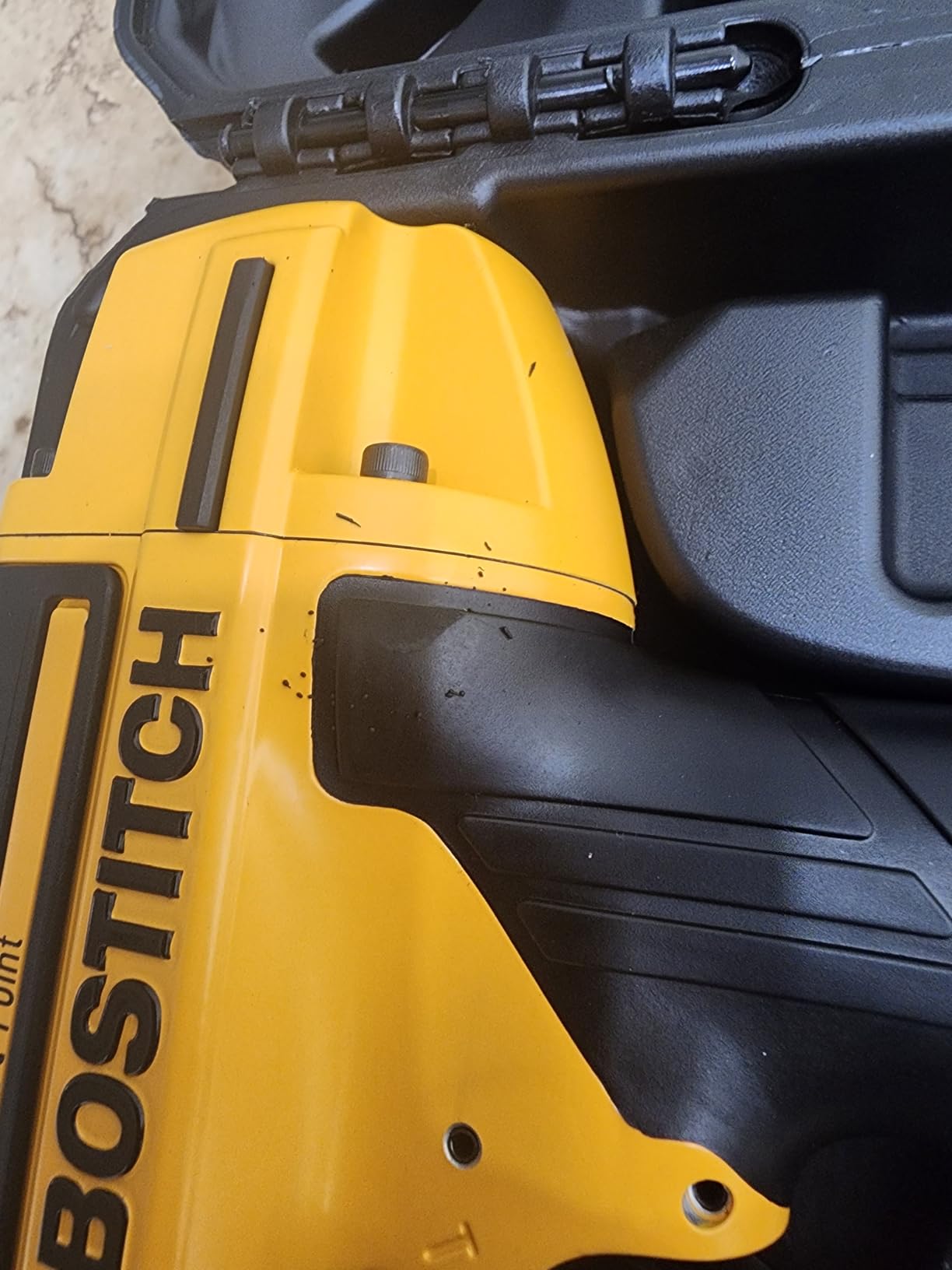 BOSTITCH Brad Nailer Kit, 18GA, Smart Point, Pneumatic (BTFP12233) customer photo 1