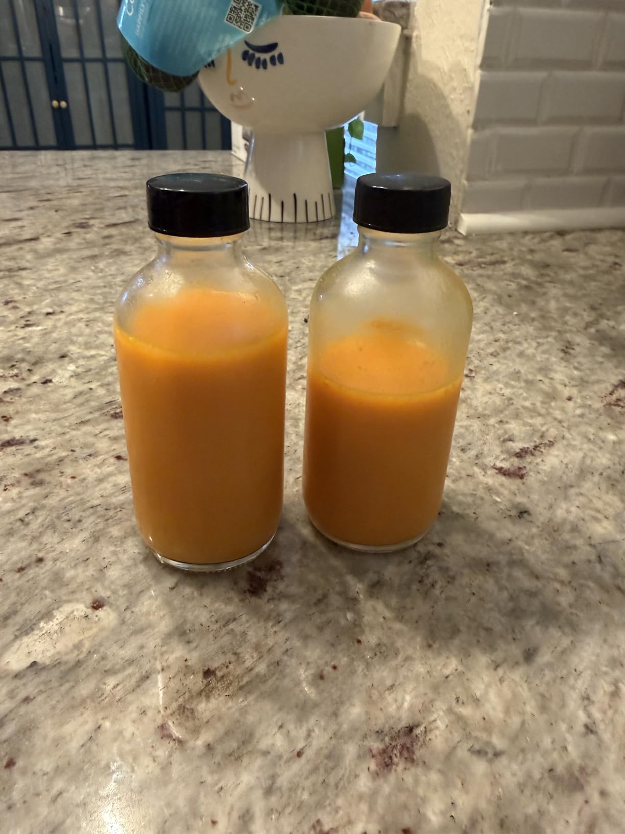 Ninja Professional Blender, 1000W, Total Crushing Tech, 72oz Pitcher, BL610 customer photo 1