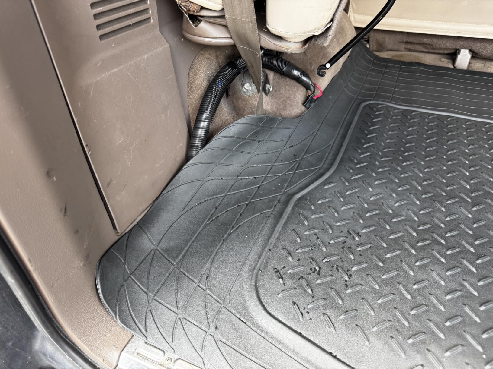 Heavy Duty Cargo Liner Floor Mat-All Weather Trunk Protection, Trimmable to Fit & Durable HD Rubber Protection for Car SUV Sedan Auto customer photo 1