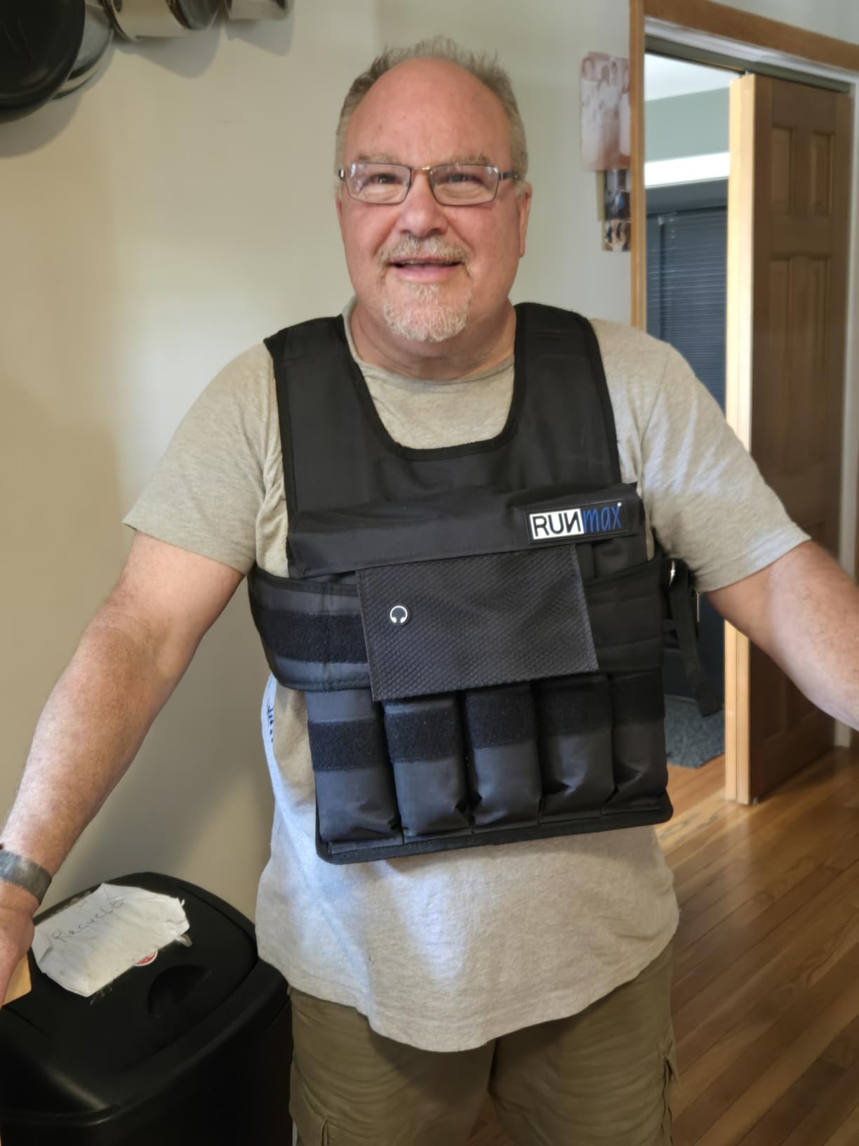 RUNmax 20LBS - 150LBS Adjustable Weighted Vest Wtih Shoulder Pads Option for Men and Women customer photo 1