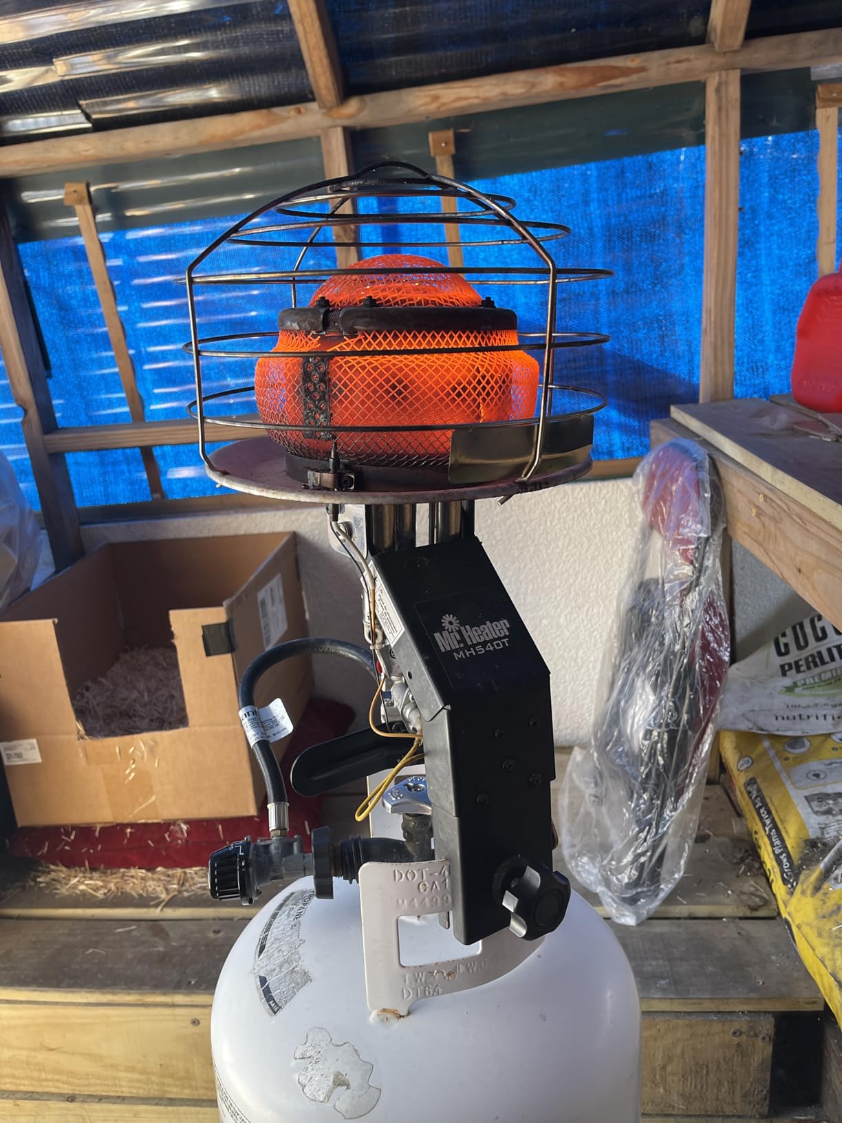 Mr. Heater Original 540-Degree 45,000 BTU Tank Top Radiant Propane Heater customer photo 1