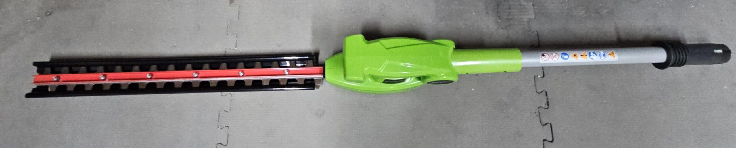 Greenworks 40V 8 in Pole Saw Hedge Trimmer Kit, 2.0 Ah Battery and Charger customer photo 2