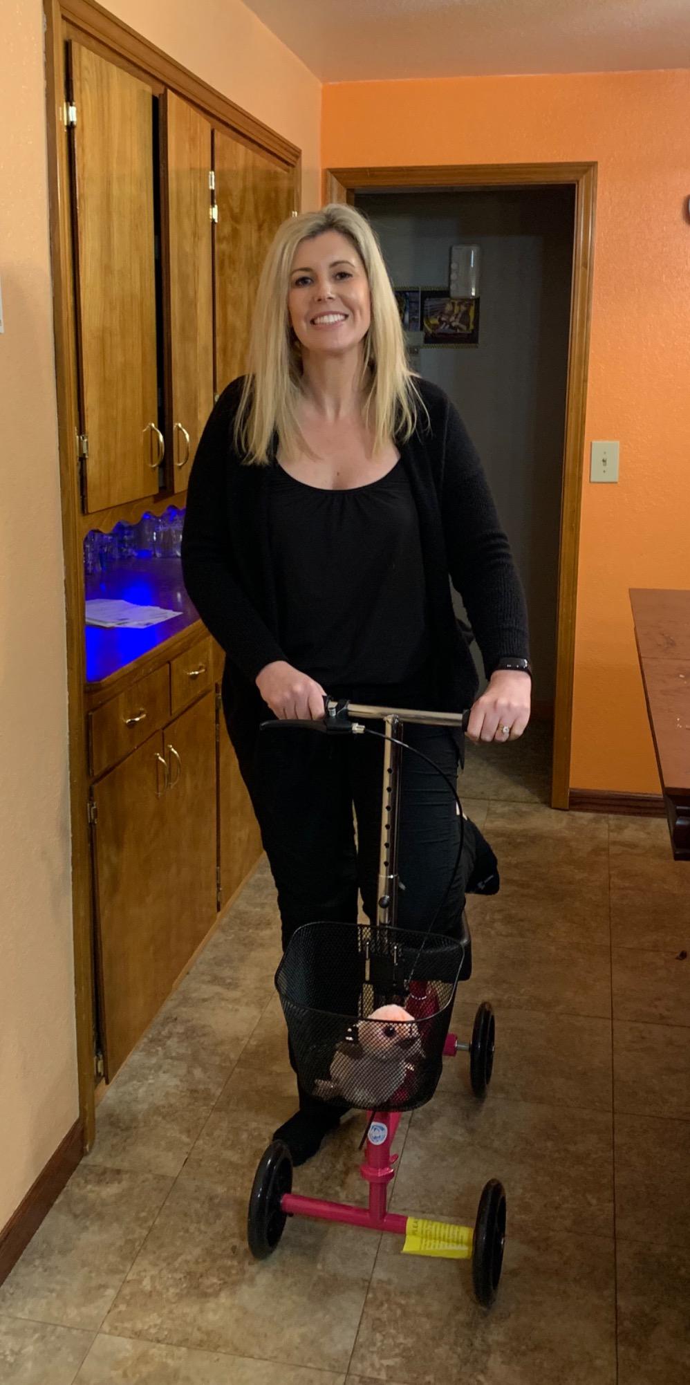KneeRover Steerable Knee Scooter – Foldable Mobility Aid & Knee Walker with Basket for Adults, Adjustable Handlebar and Comfortable Knee Pad (Hot Pink) customer photo 1
