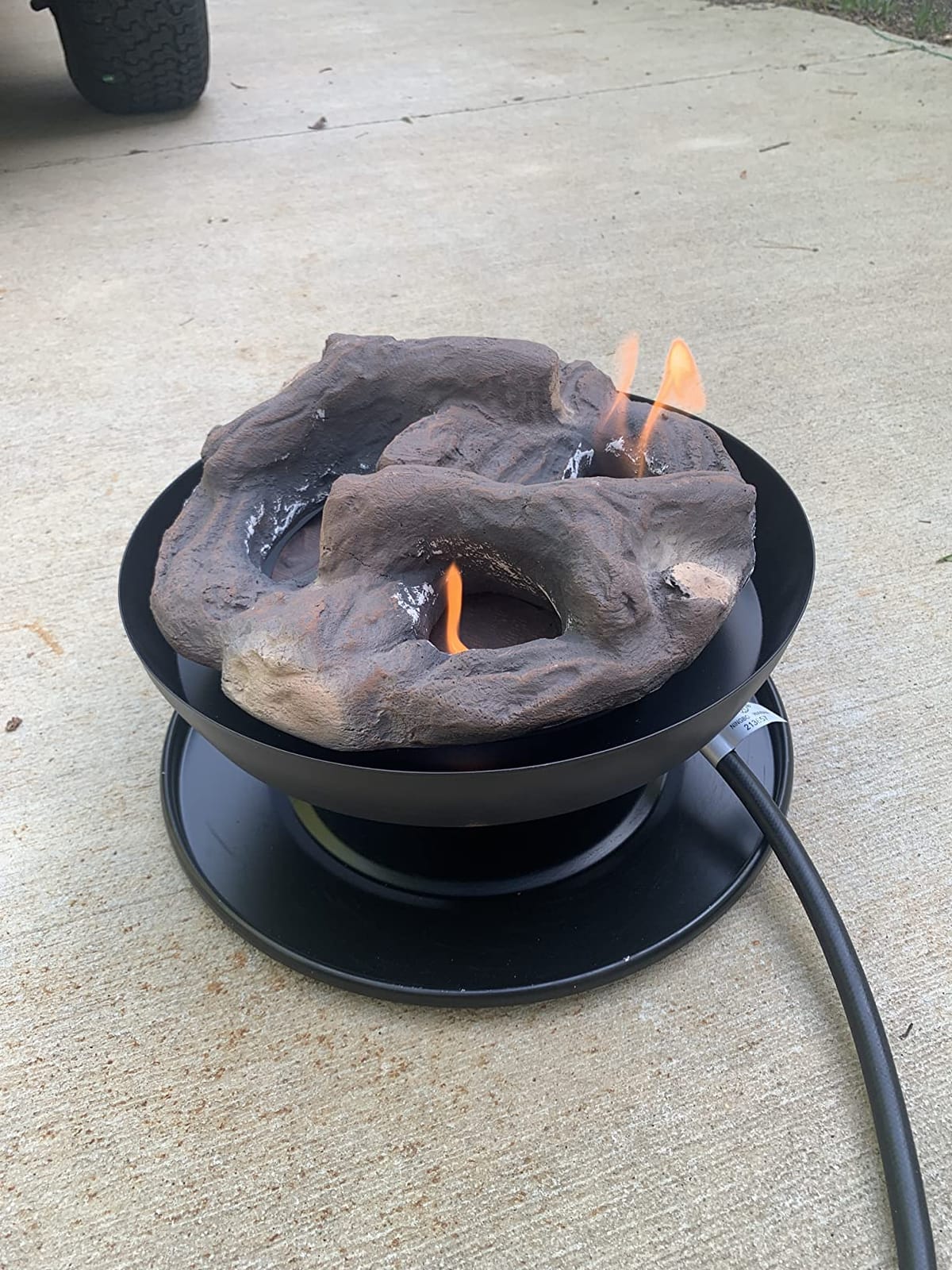 Camco 13.25 Inch Big Red Campfire Compact Outdoor Portable Tabletop Propane Heater Fire Pit Bowl for Camping, Tailgating, and Patios, Red customer photo 2