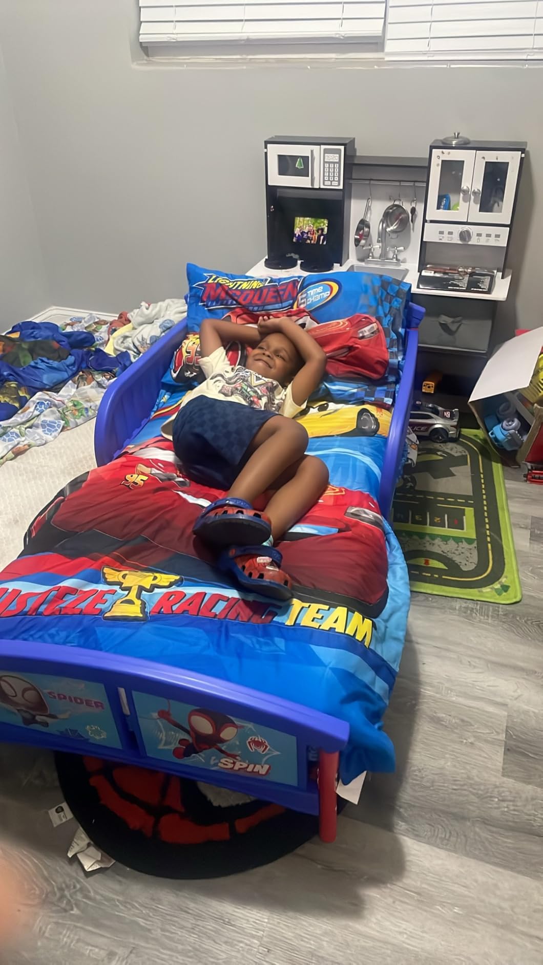 Delta Children Plastic Toddler Bed, Disney/Pixar Cars customer photo 1