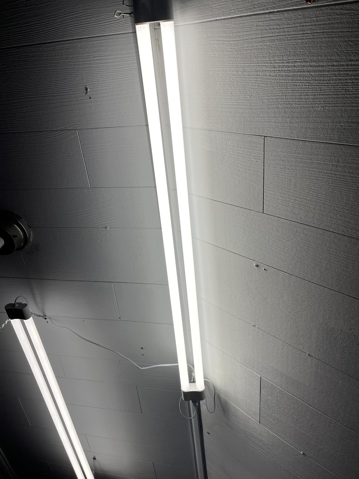 hykolity 4FT LED Shop Light, 42W [250W Equivalent],4400LM,5000K Daylight customer photo 2