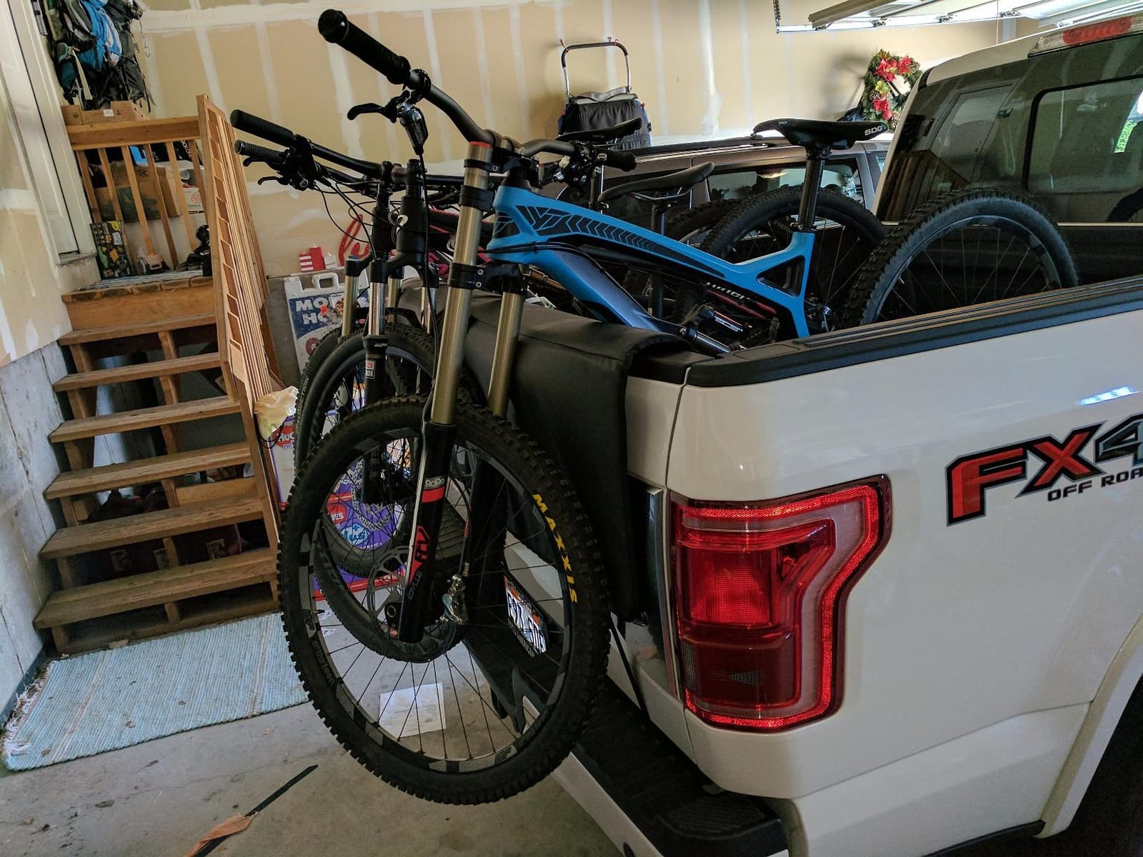 Demon Tailgate Pad for Mountain Bikes with Tool Pocket for Mechanic Tools/Tailgate Cover with Secure Bike Frame Straps customer photo 1