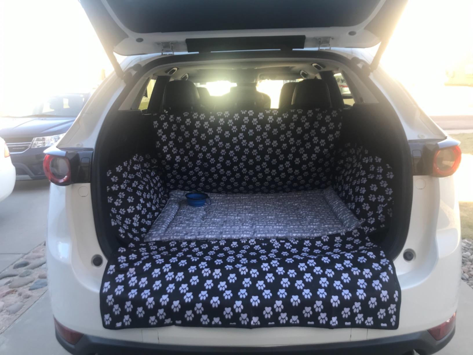 HelloTree SUV Trunk Cargo Liner for Dogs customer photo 1