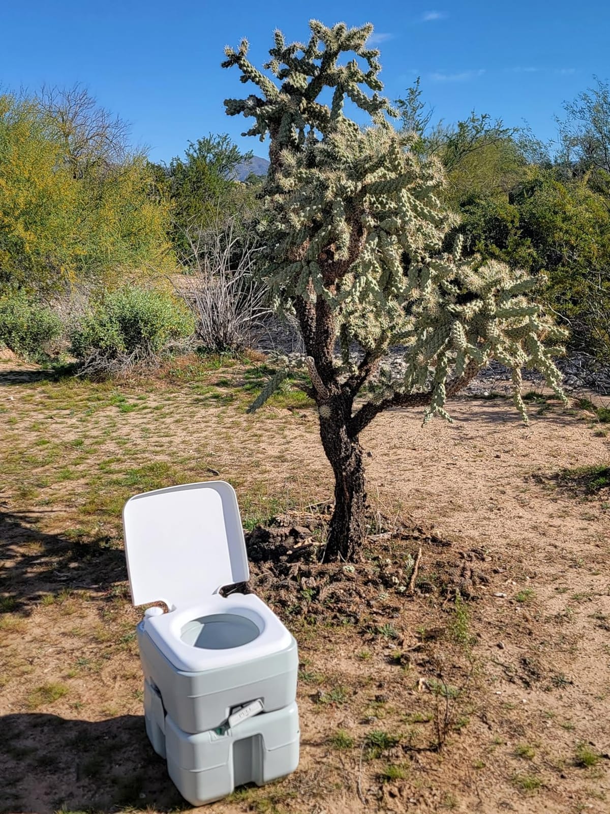 SereneLife Portable Toilet 5.3 Gal Camping Travel Outdoor Flush Toilet Seat customer photo 2
