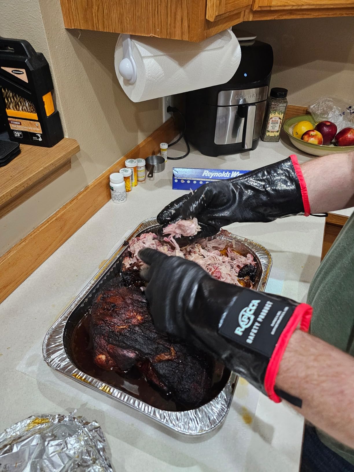 RAPICCA BBQ Grill Gloves, 932°F Heat Resistant Neoprene, 14 in XL customer photo 1