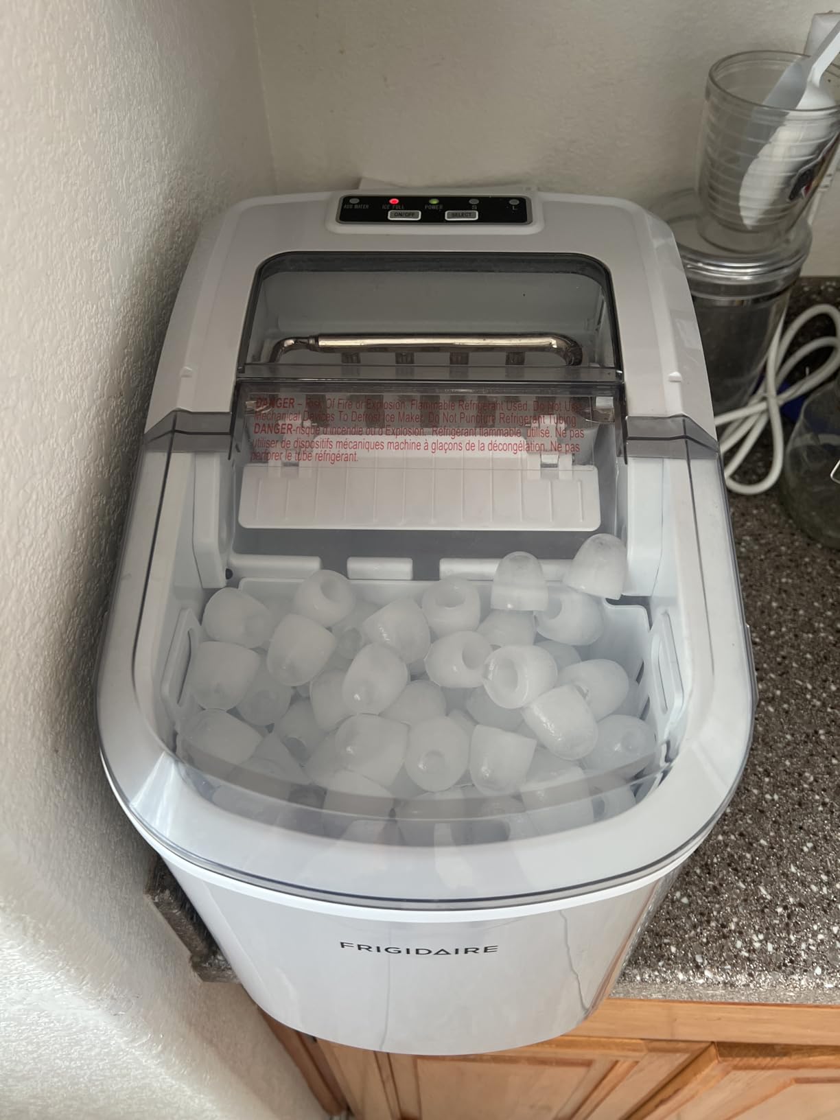 FRIGIDAIRE EFIC189-Silver Compact Ice Maker, 26 lb per Day, Silver customer photo 1