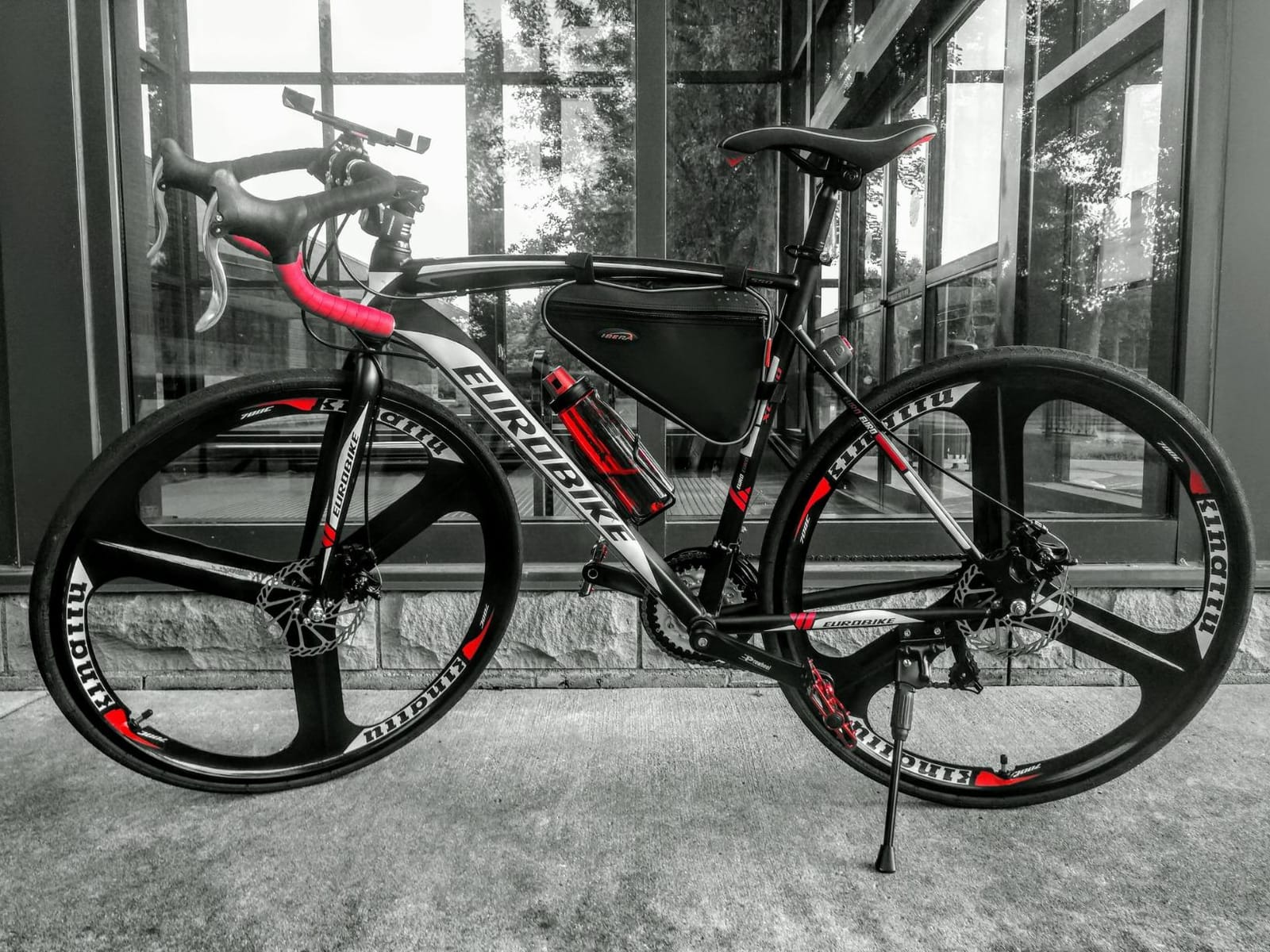EUROBIKE Dual Disc Brake XC550 Road Bike 21 Speed Shifting System 54Cm Steel Frame 700C 3-Spoke Wheels Bicycle customer photo 2