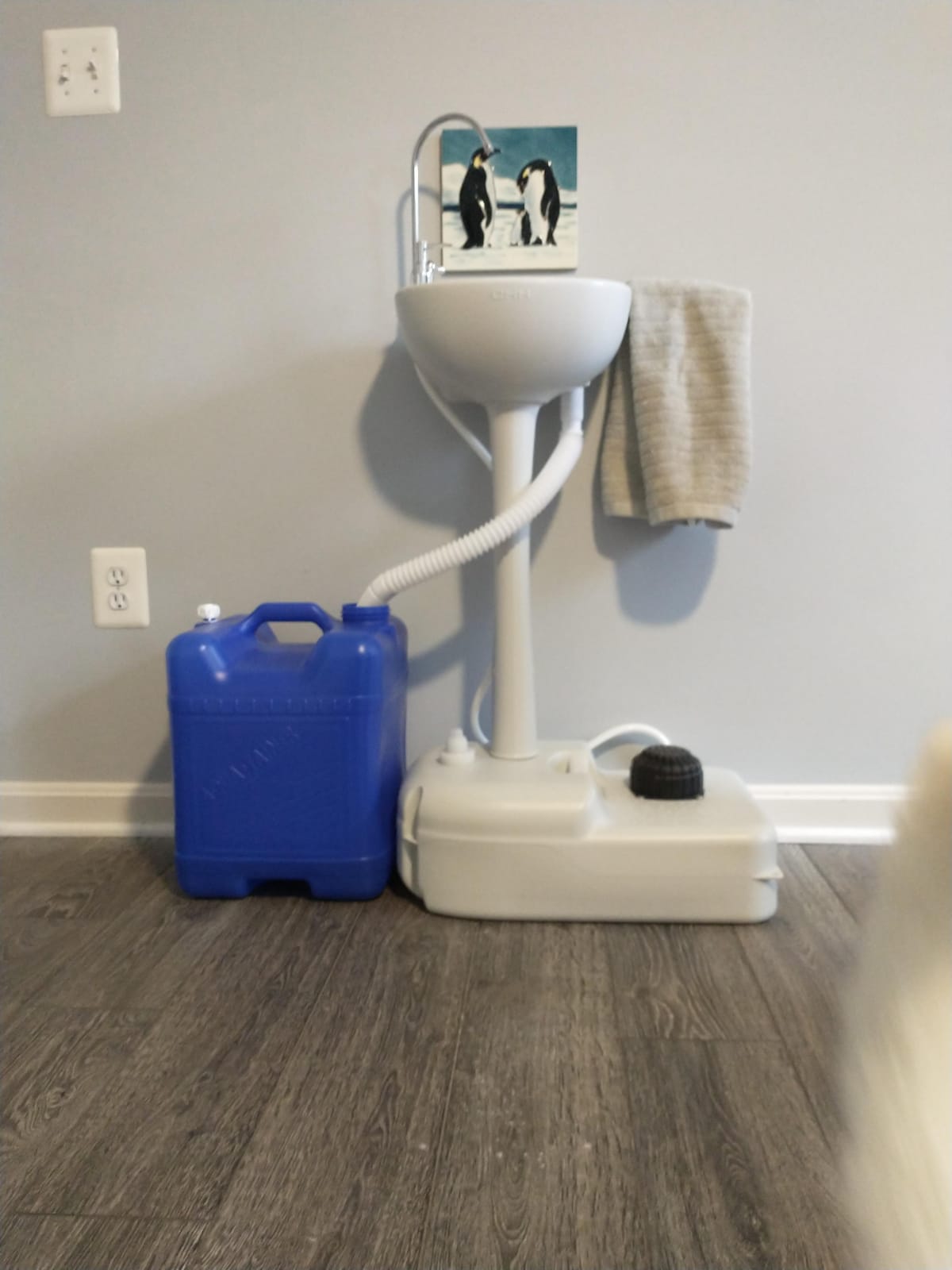 VINGLI Upgraded Portable Sink| Rolling Hand Wash Basin Stand with Towel Holder & Soap Dispenser & Wheels, Perfect for Garden/Camping/Outdoor Events/Gatherings/Worksite/RV/Indoor customer photo 2