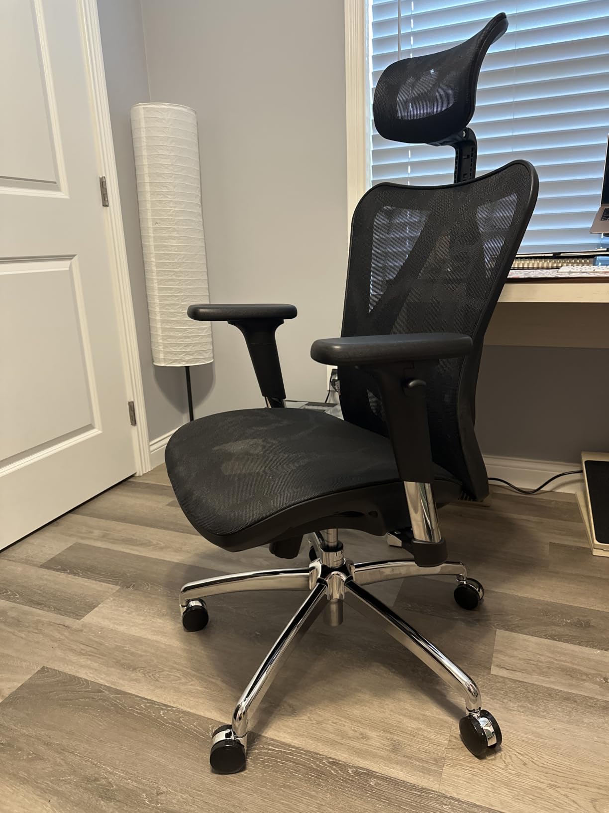 SIHOO M18 Ergonomic Office Chair, Mesh Back Desk Chair with Headrest customer photo 2