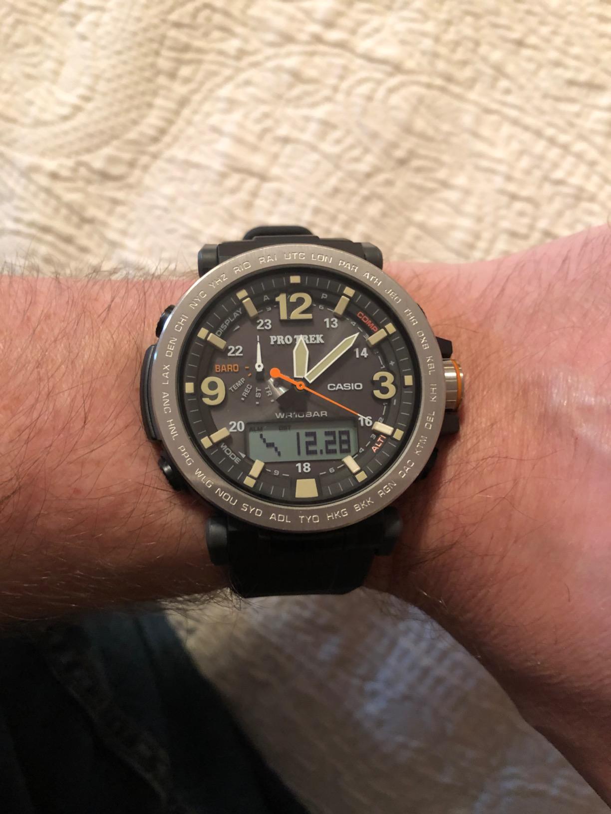 Casio PRG600 Series | Pro Trek | 100M WR | 1/100 SEC Stop Watch | Compass/Alt/Baro-Thermo | Tough Solar Power/Atomic Timekeeping | 1-100 SEC Stopwatch | Countdown Timer | World Time customer photo 1