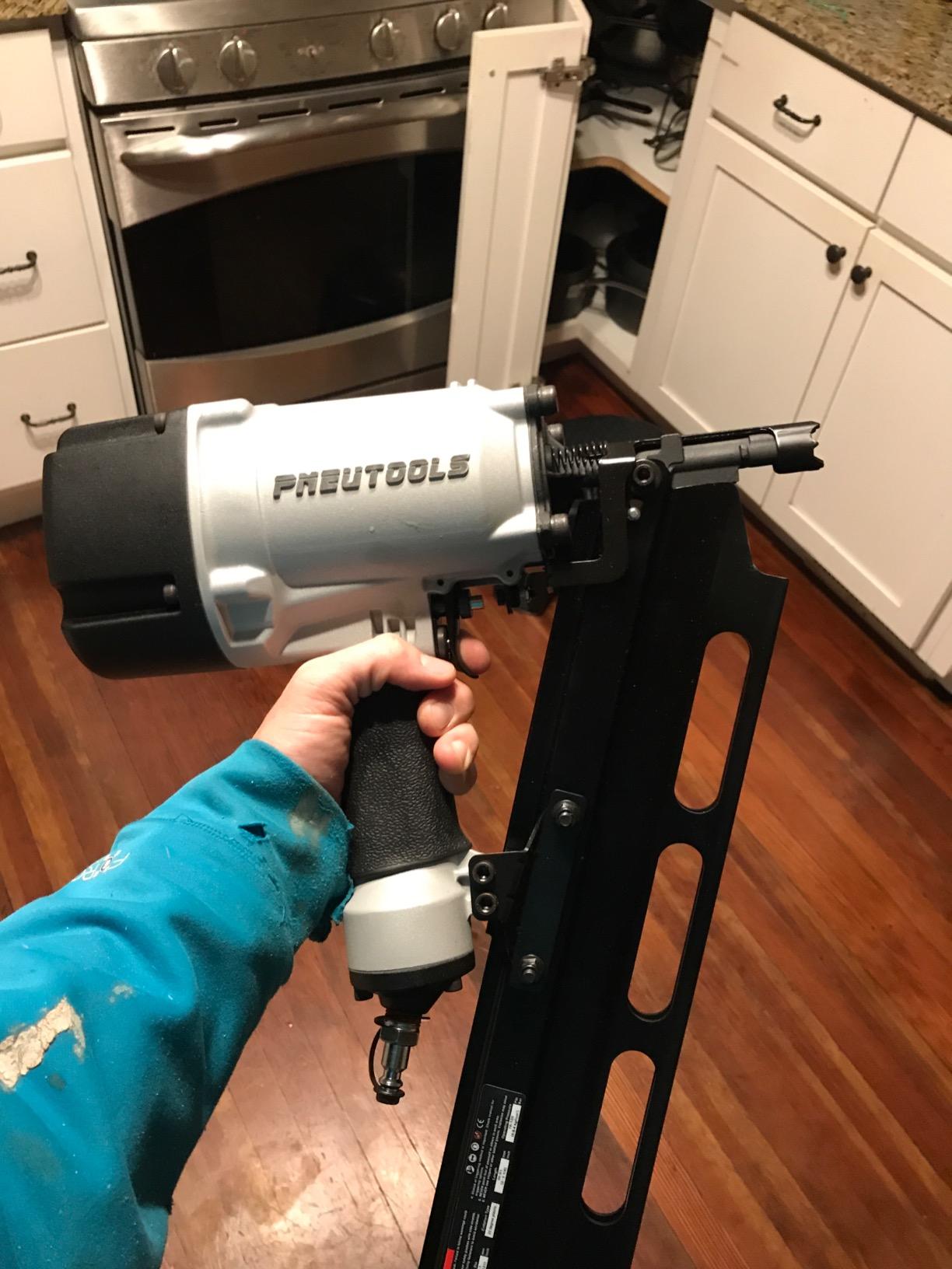 PneuTools SN2283H 21 Degree Framing Nailer with Rafter Hook customer photo 1