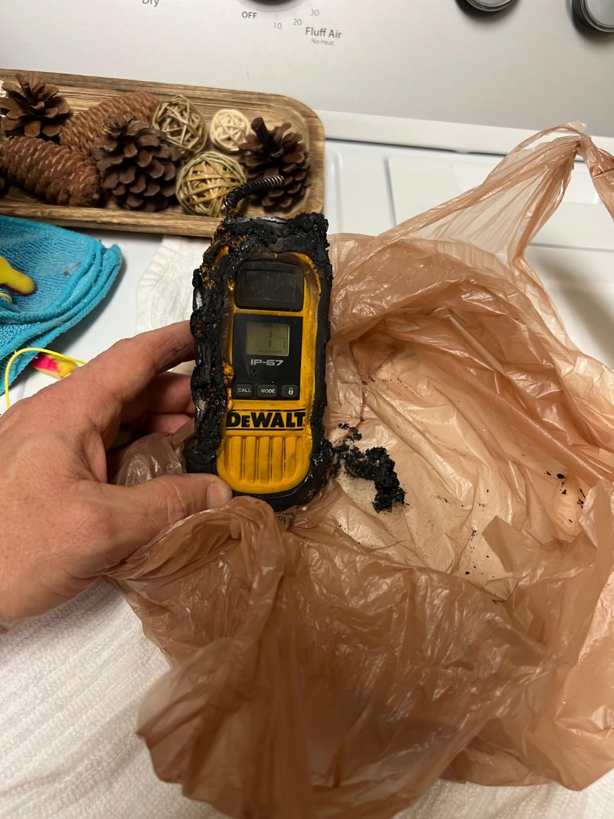 DEWALT DXFRS800 FRS Walkie Talkies, 2W, IP67 Waterproof, 2 Pack customer photo 2